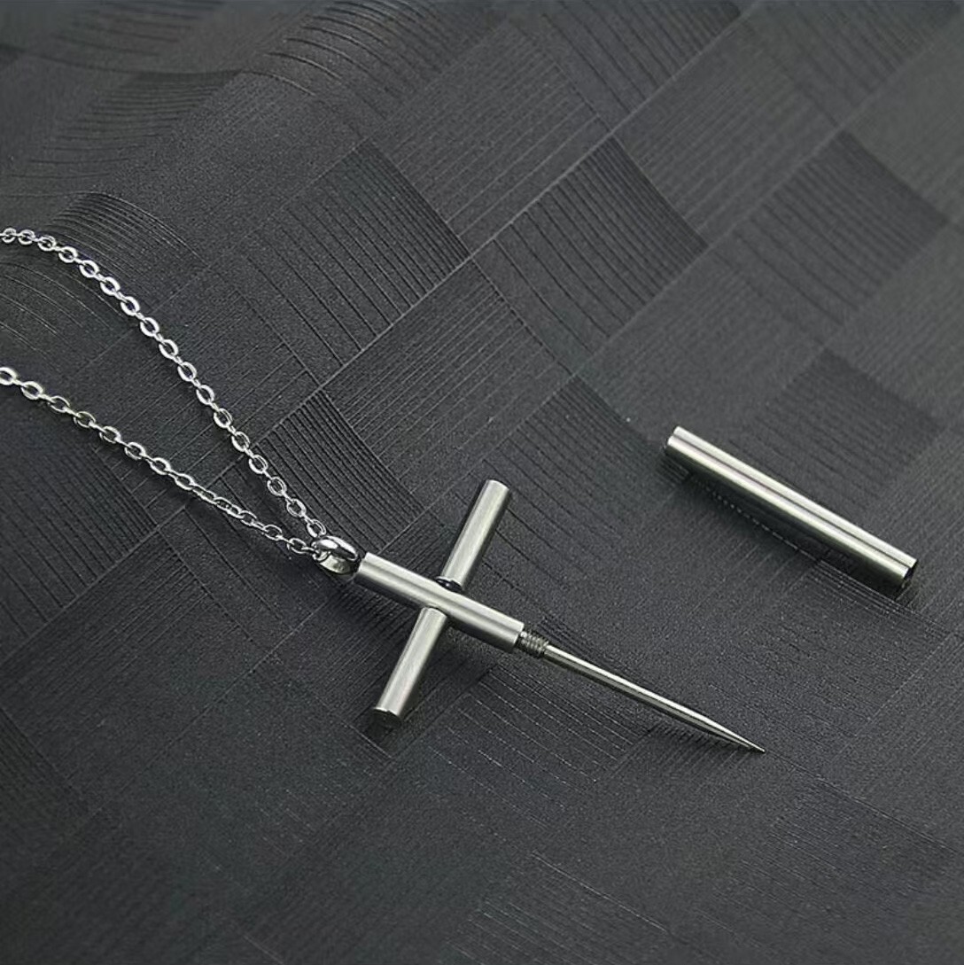 men’s and women’s self-defense wolf proof toothpick EDC key holder Necklace