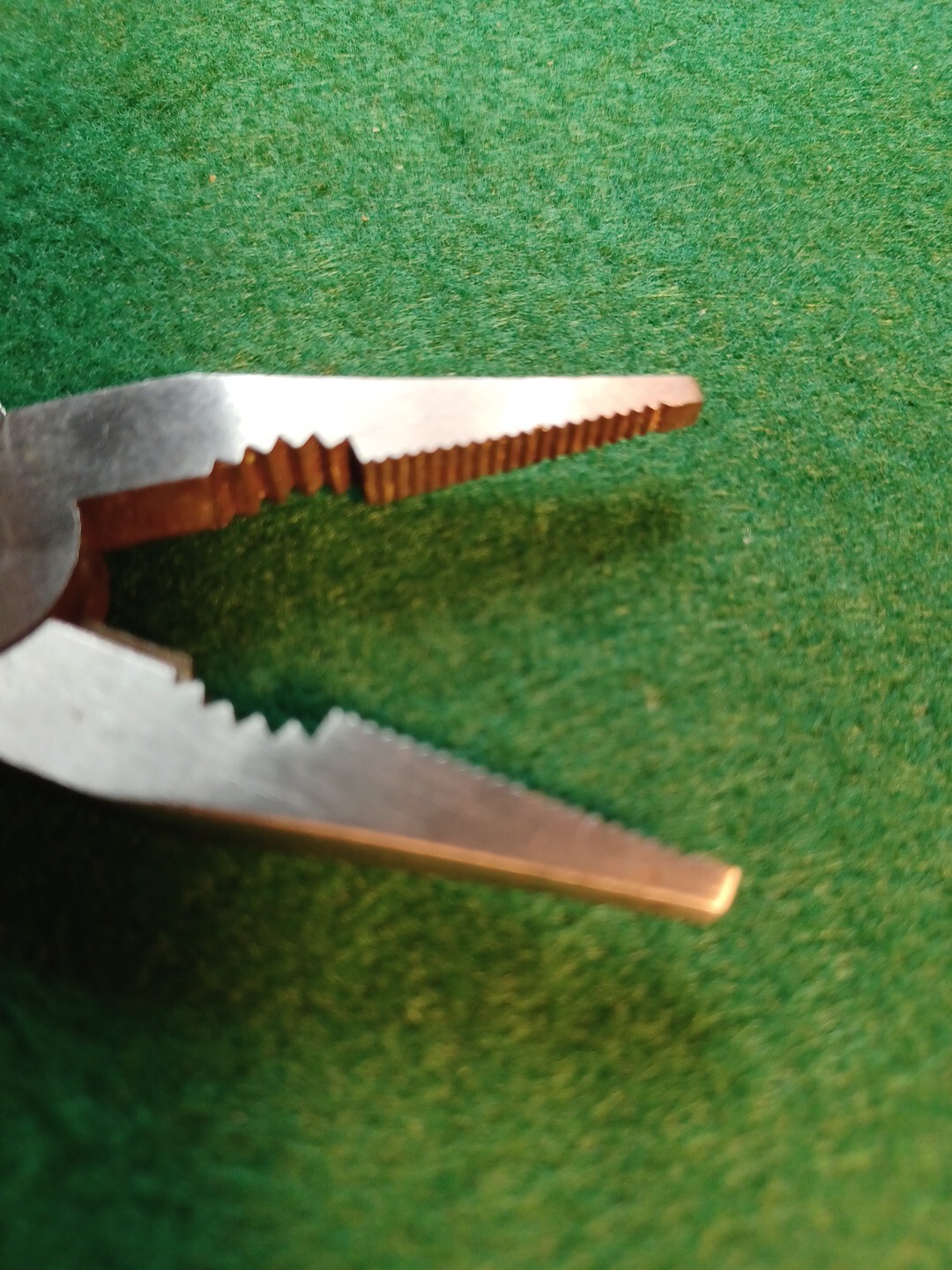 Sheffield no: 12000, 12 In 1 Multi tool
