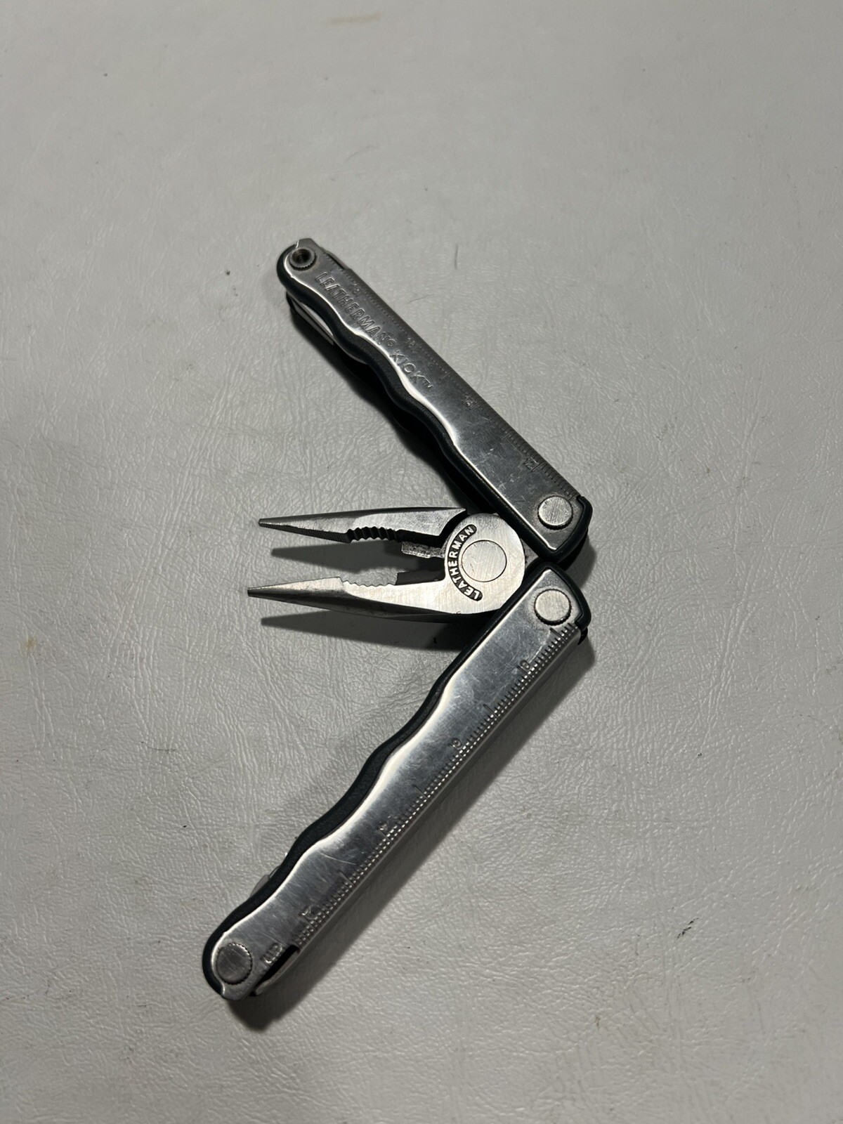 Leatherman Kick Multi Tool – Multitool Knife Pliers Screwdriver