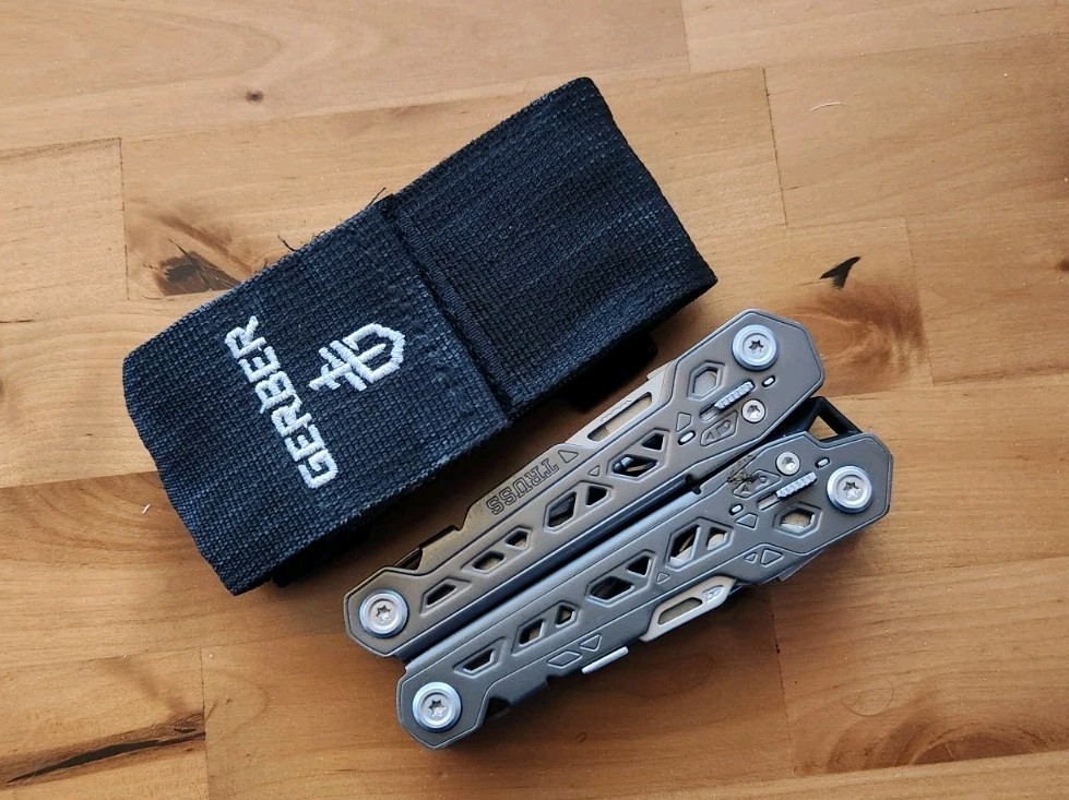 Gerber Truss Folding Multi-Tools Pliers Pocket Knife w/ Sheath – Excellent U45
