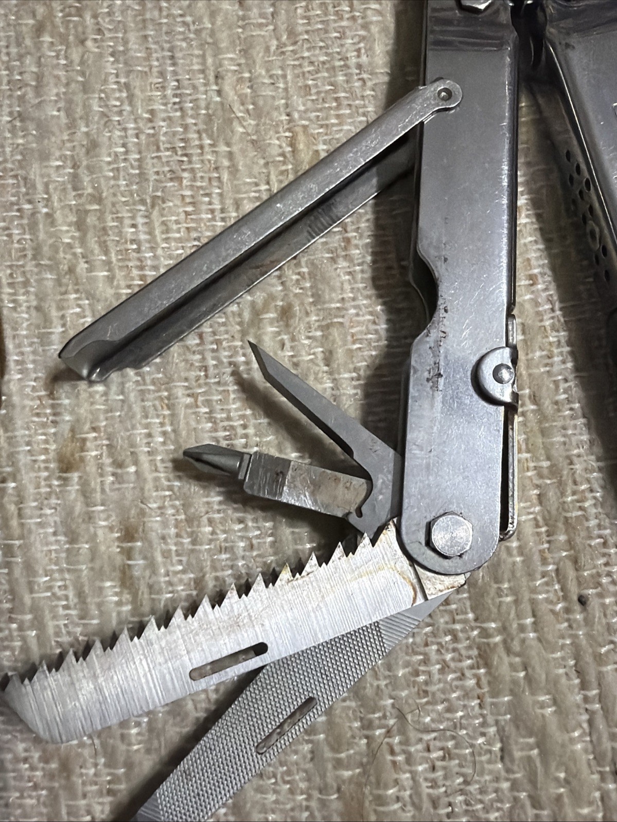 SOG PowerLock Pliers Multi Tool w/ Leather Sheath… FREE S&H!