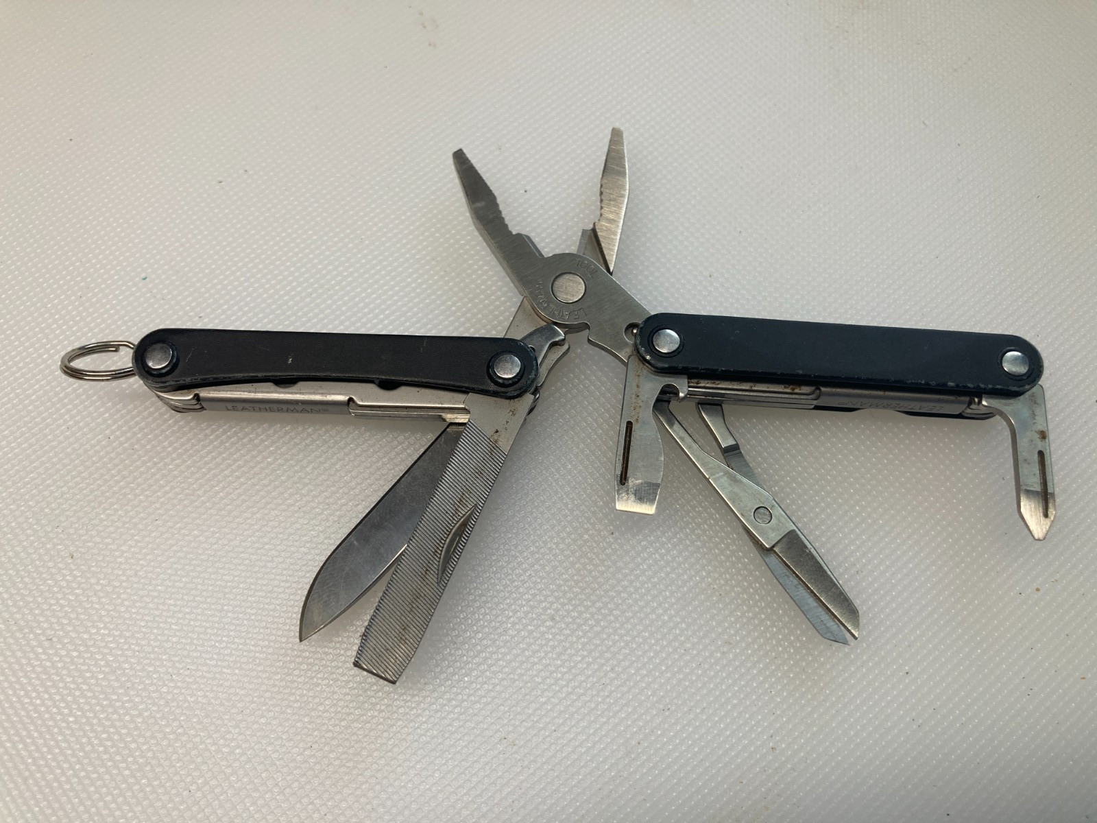 Leatherman SQUIRT PS4 Multi-Tool With Pliers Scissors Knife BLACK (B)