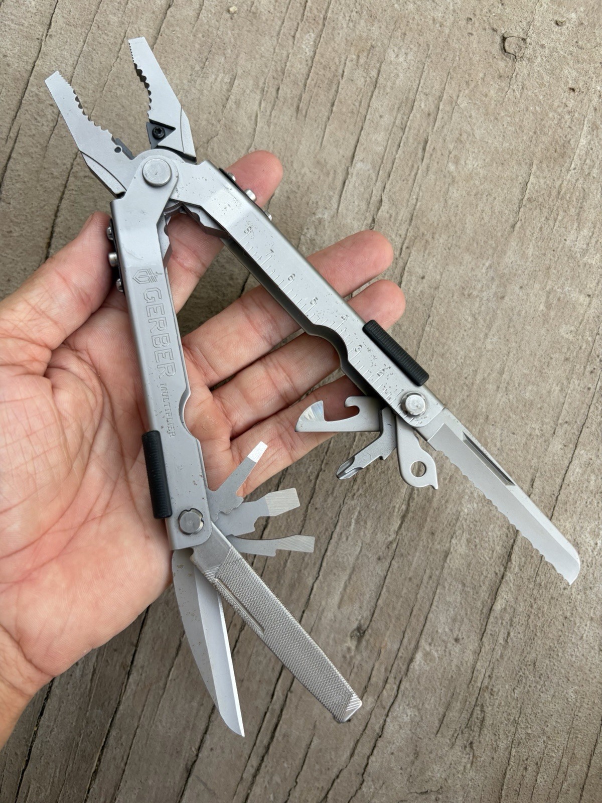 GERBER MP600 BLUNT NOSE SILVER MULTITOOL W/ACU SHEATH, EXCELLENT OVERALL
