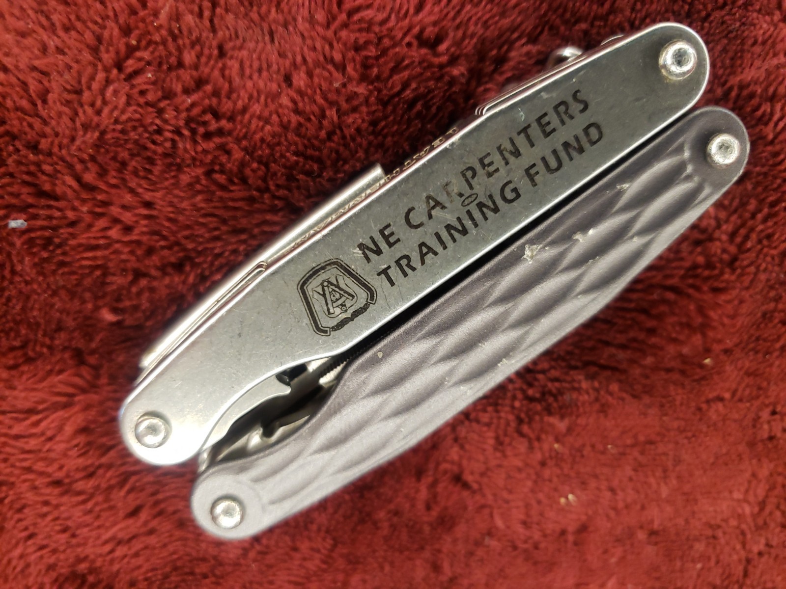 Leatherman Juice C2 Gray Multi-tool NE Carpenters print