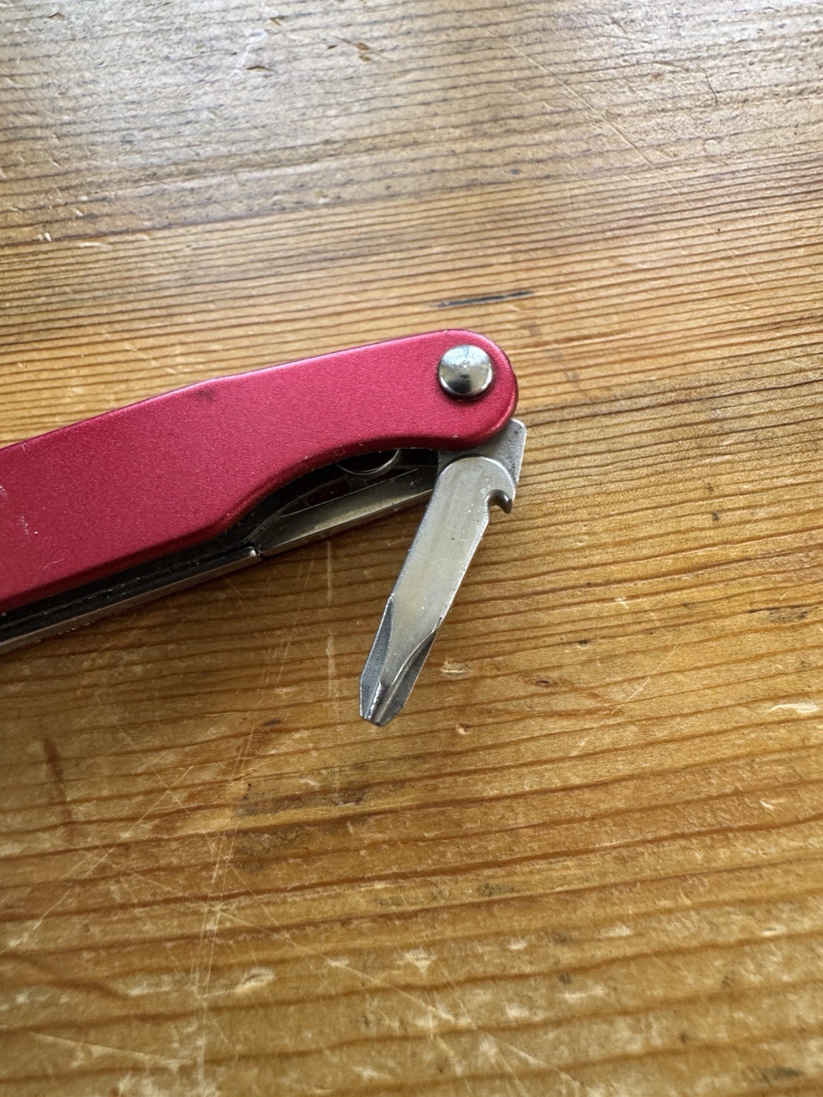Leatherman Juice C2 Red Multi Tool! RETIRED!