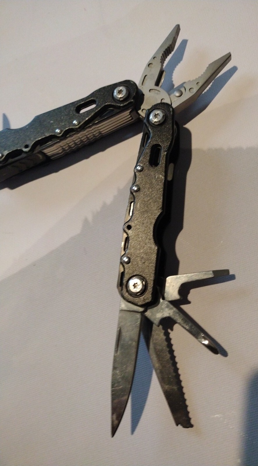 Sarge 10 In 1 Black Zytel Stainless Steel Multi Tools in Great Condition