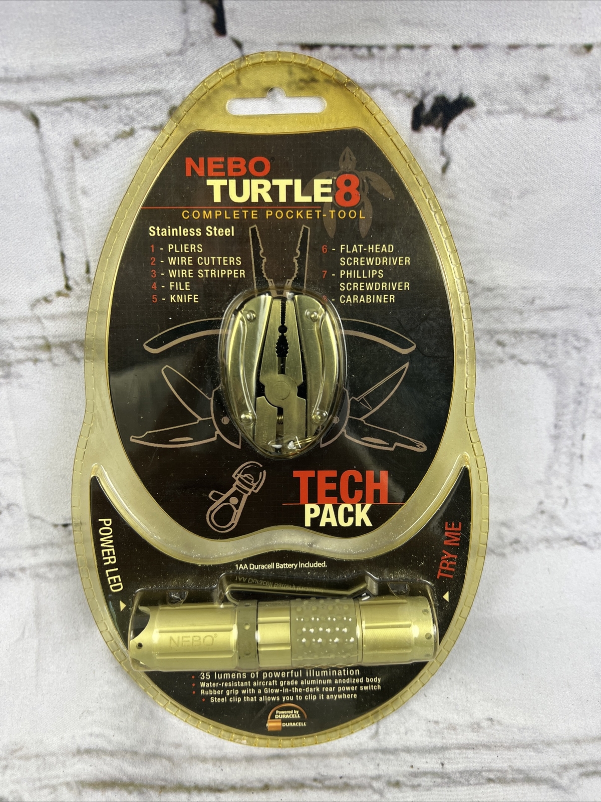 Quarrow Turtle 8 Fishing Pocket 8-Tool Combo Pack Plus 50 Lumen Flashlight