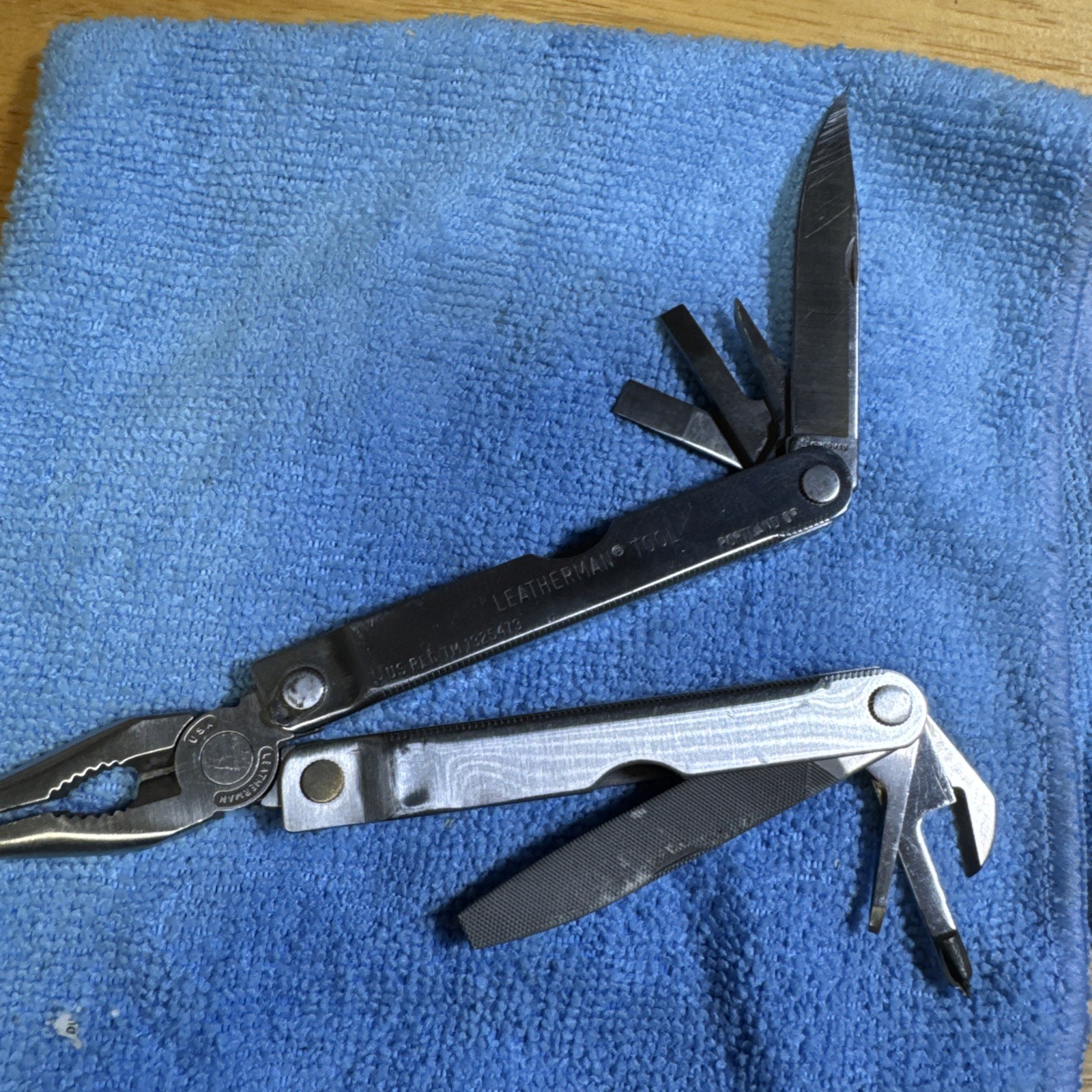 Vintage Leatherman Multi Tool w/ leather Sheath Pouch TM 1325473 Portland OR