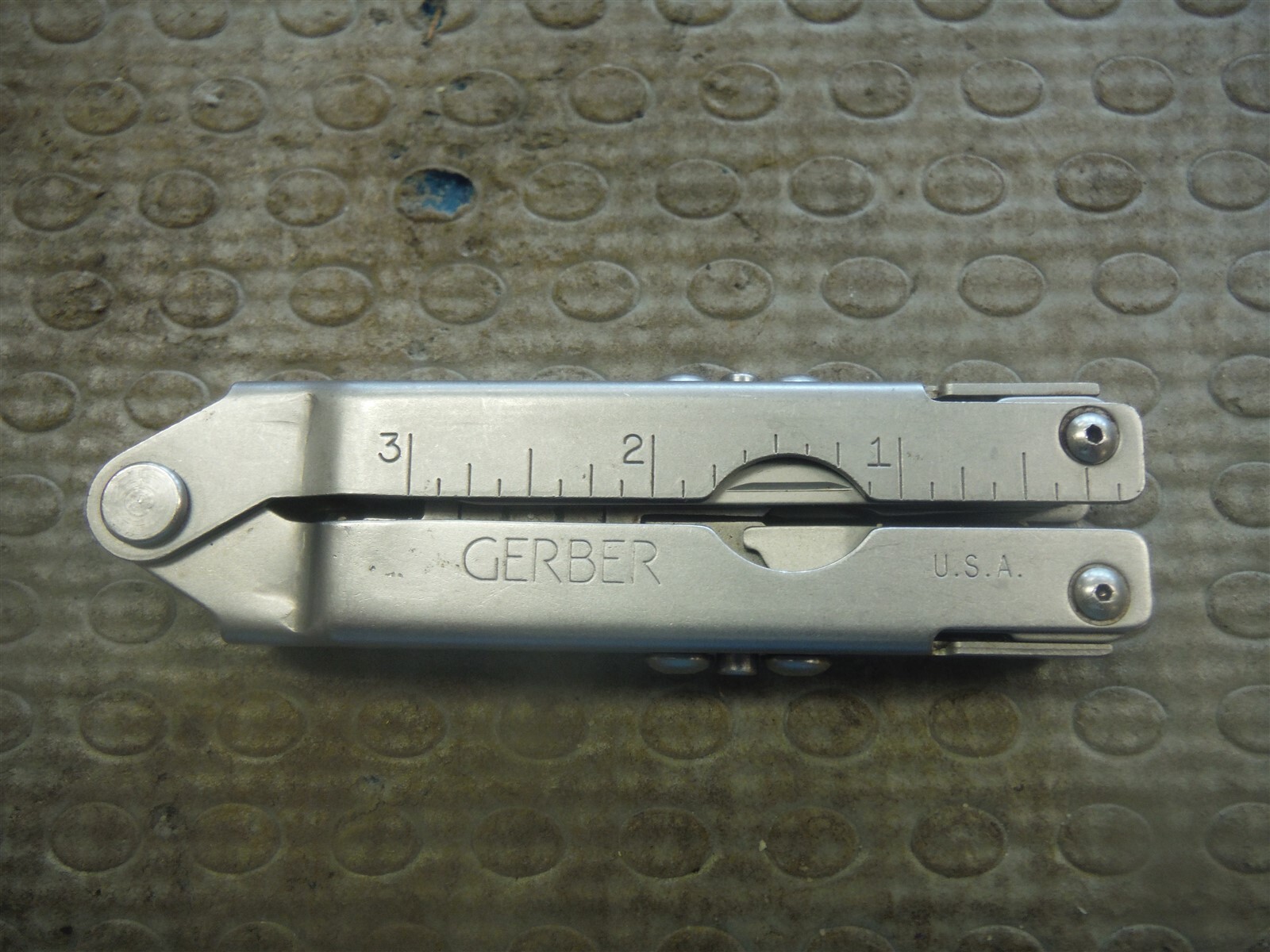 Gerber USA Stainless Steel Multi Tool Good condition light use 4-3/8 long * R211