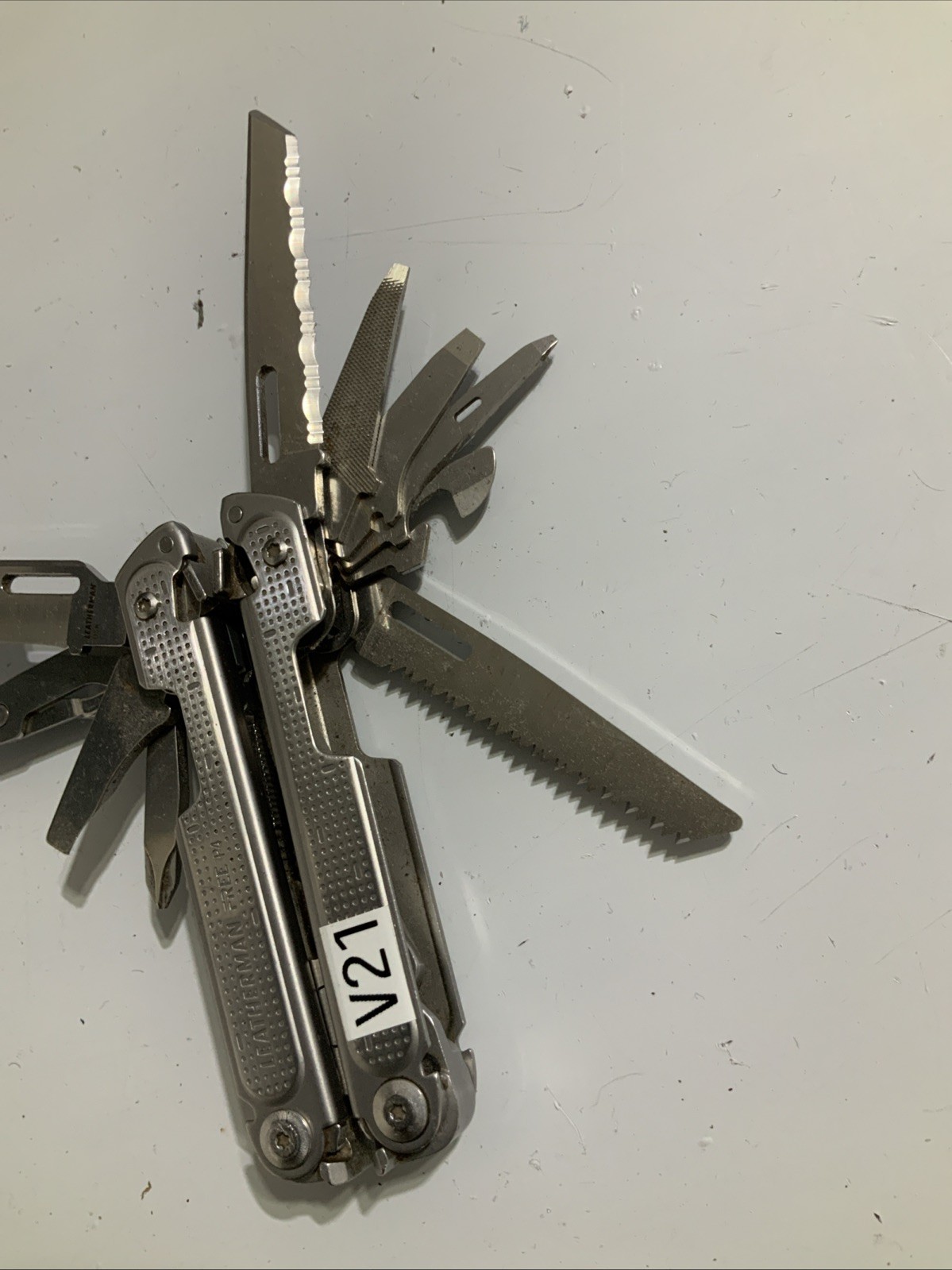 Leatherman Free P4 Stainless Steel Multi Tool Retired – V21