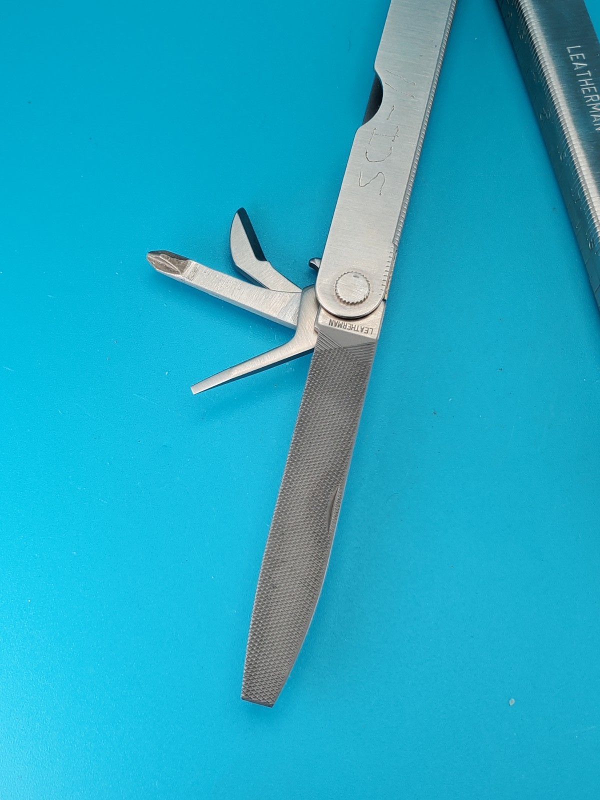 Leatherman PST Multi Tool! 03/00 date stamp! Fast Shipping! With Sheath!