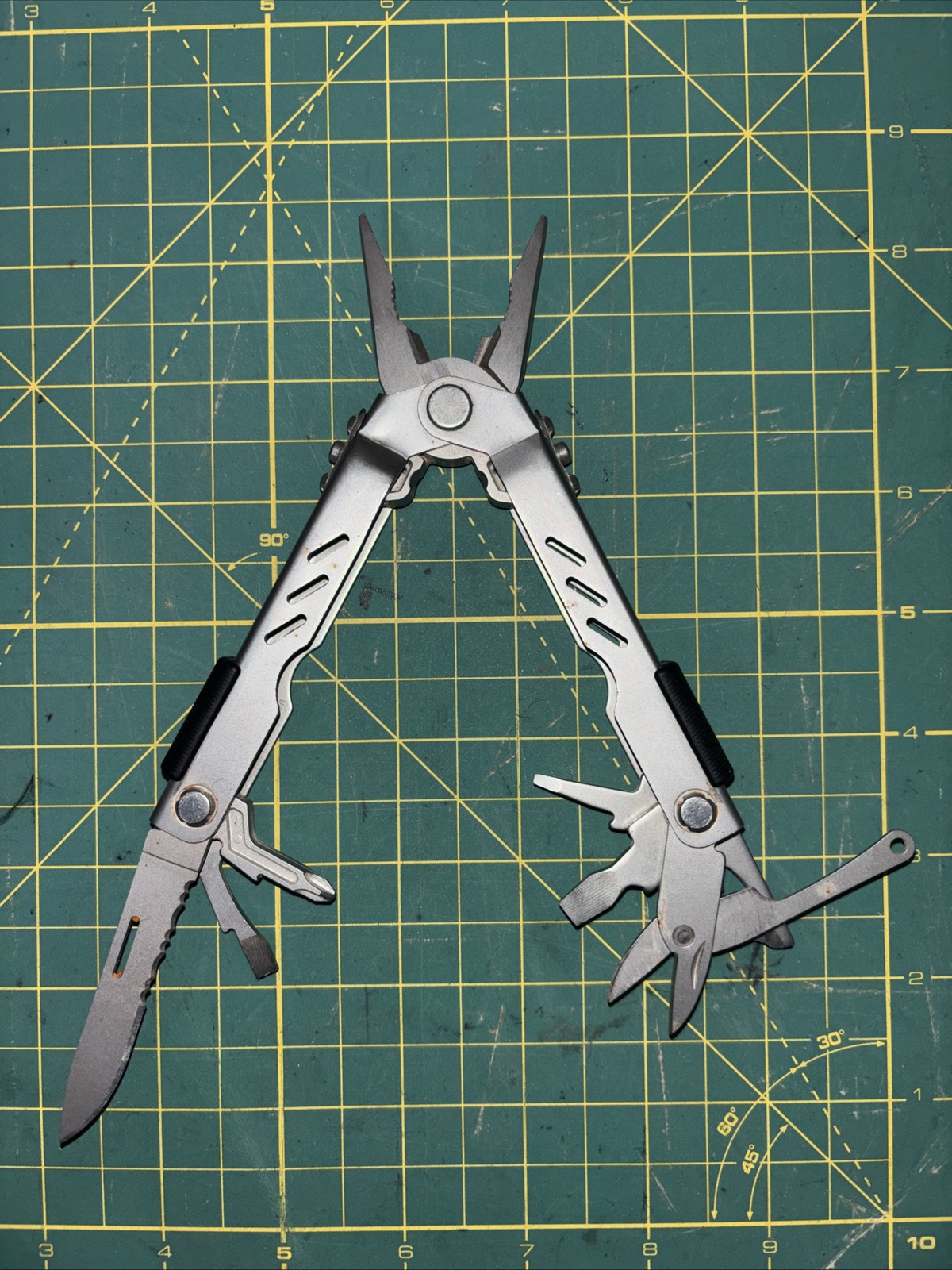 Gerber MP 400 Multi-Tool