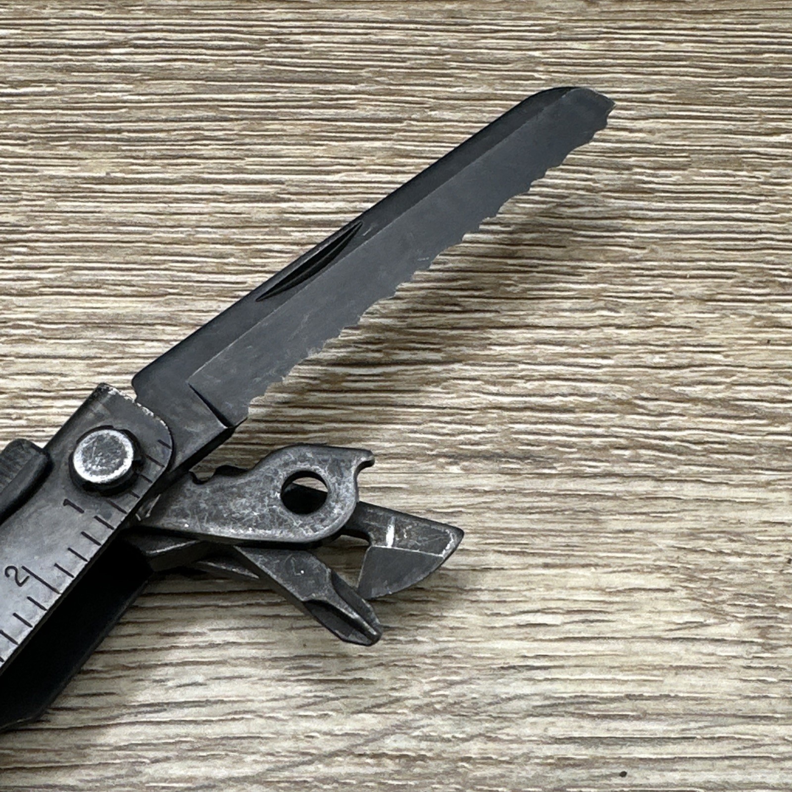 Gerber Multi-Plier 600 Stainless Steel Needle Nose Multi-Tool Black READ AD!