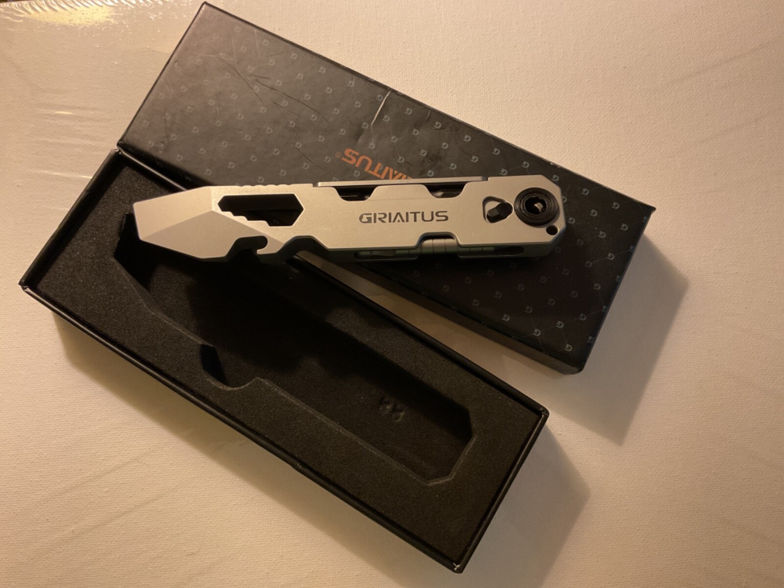 EDC Pry Bar Multitool with Bi-Directional Ratchet Screwdriver & Everlasting