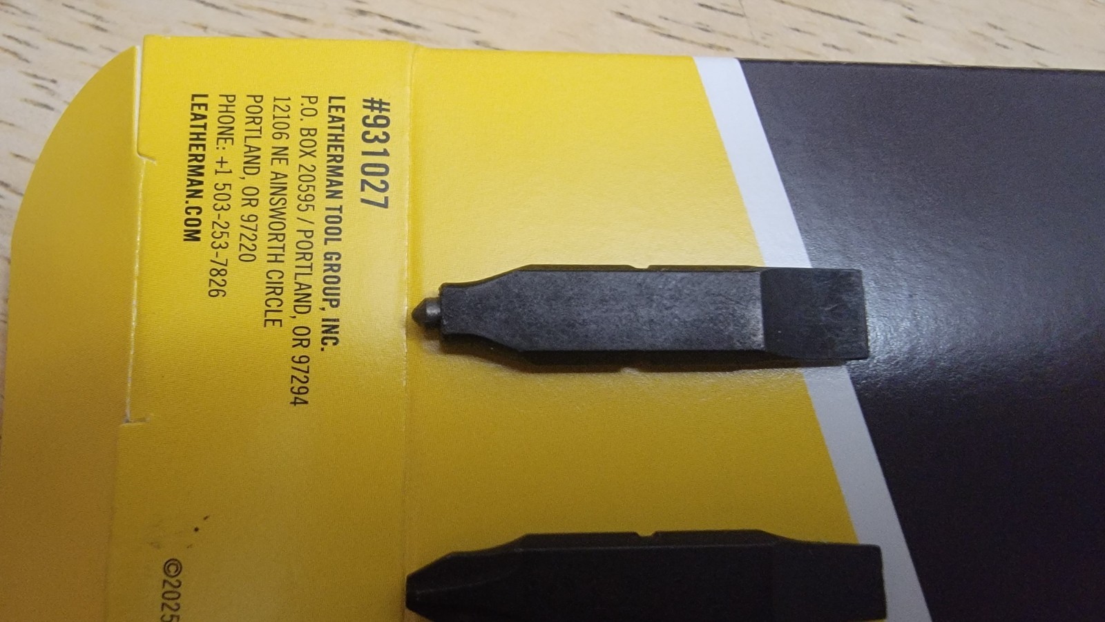 Leatherman Replacement 2 Bits And Screwdriver Eyeglass With Adapter 3D