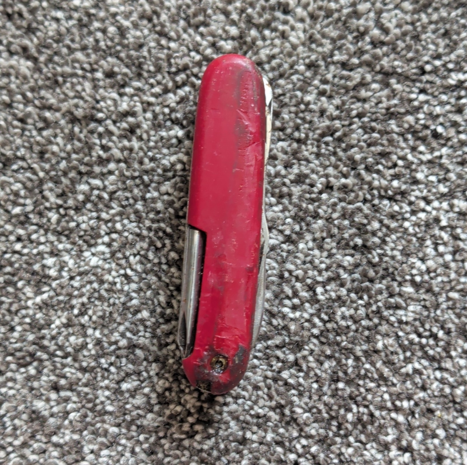Victorinox Swiss Army Knife Red 11-Tool Multi-Tool 2.5in SS Blade Keyring