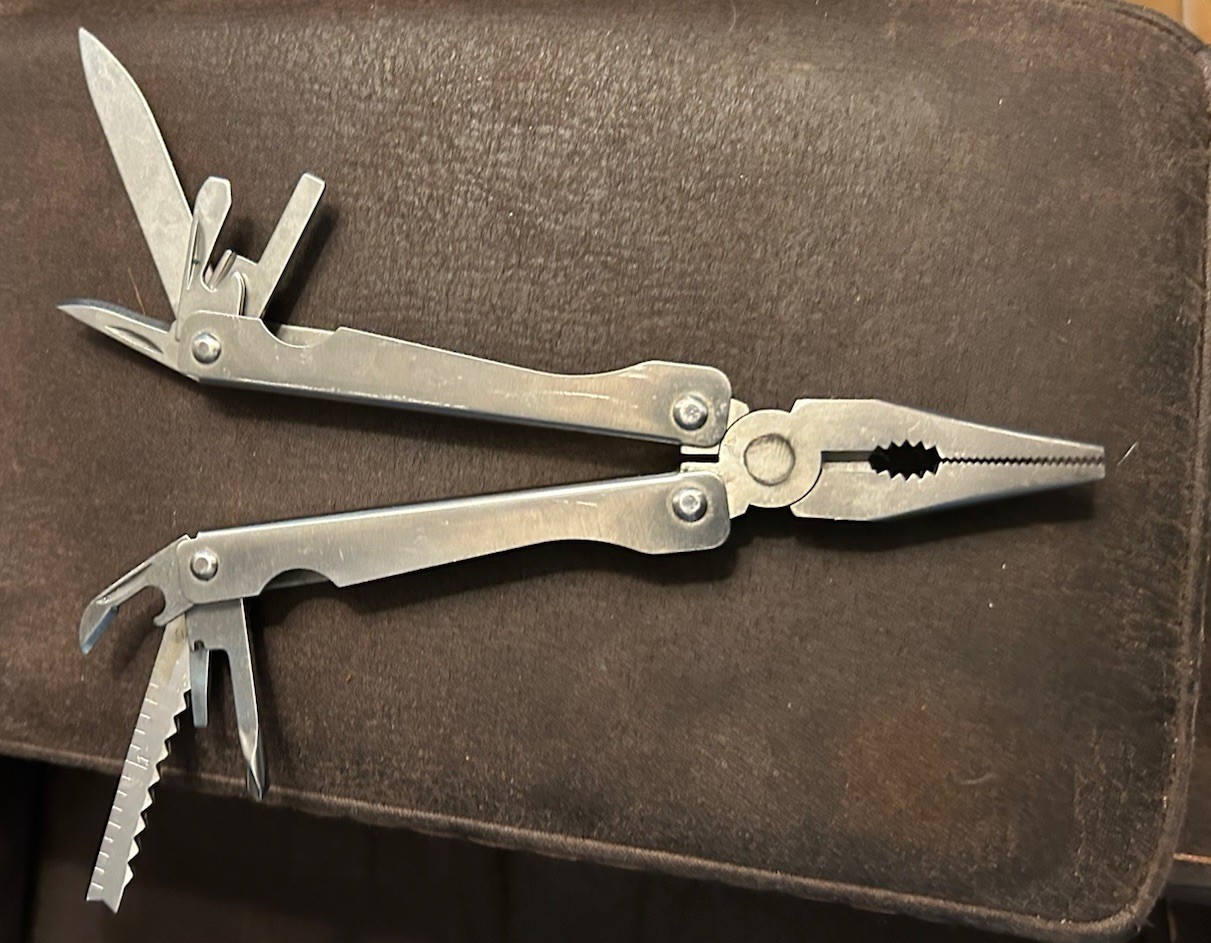 Vintage Leatherman Like POCKET Tool Quality Made In China