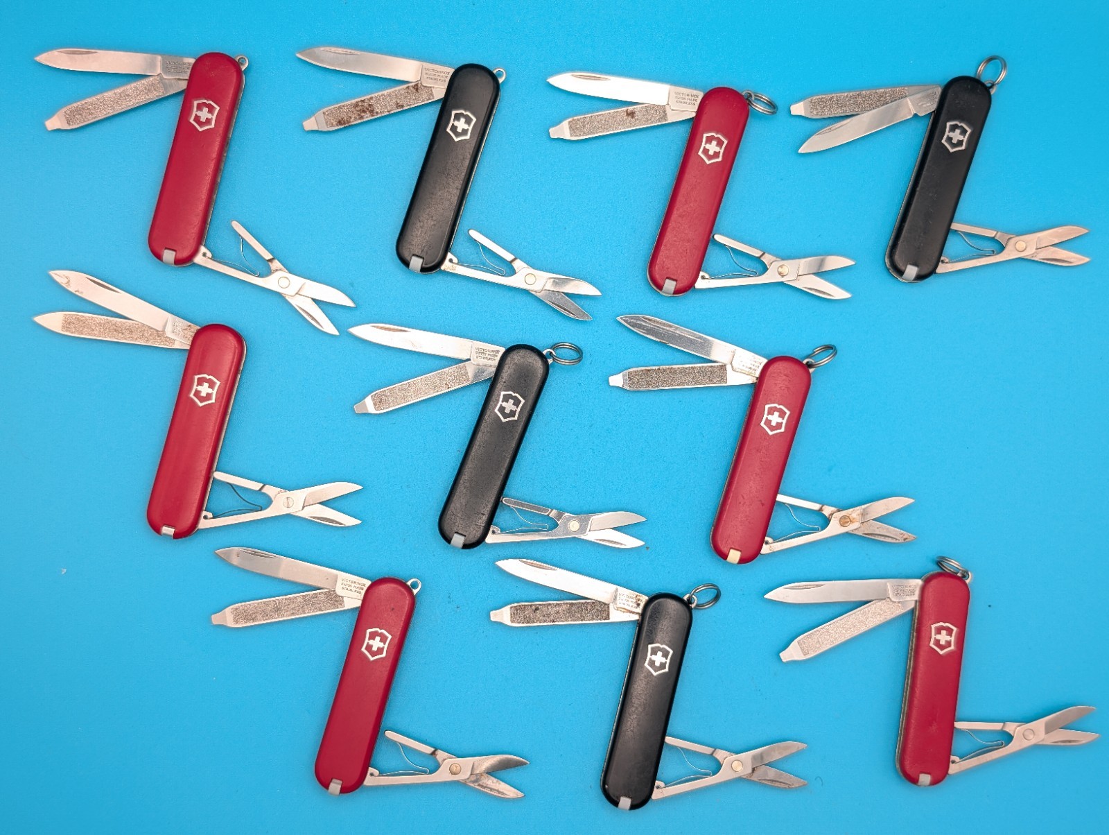 Lot of 10 Victorinox Classic Swiss Army Knife Multi Tools!