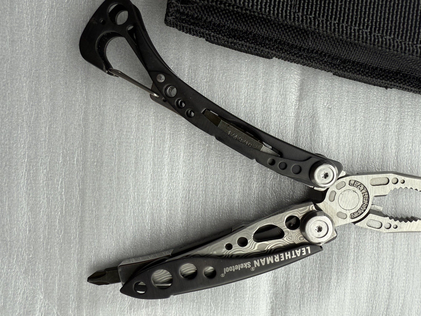 Leatherman Skeletool Damascus. Rare . Authentic