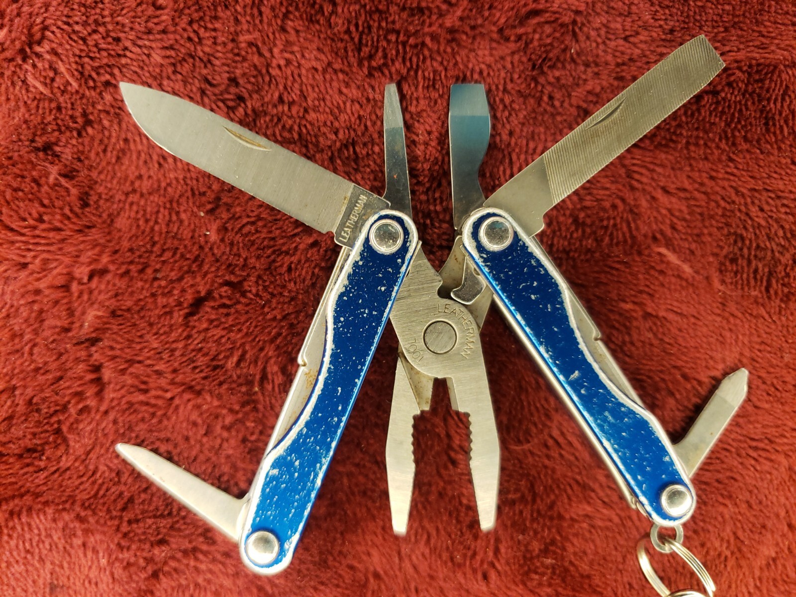 🔪 Leatherman Squirt P4 Multi-Tool Blue Keychain