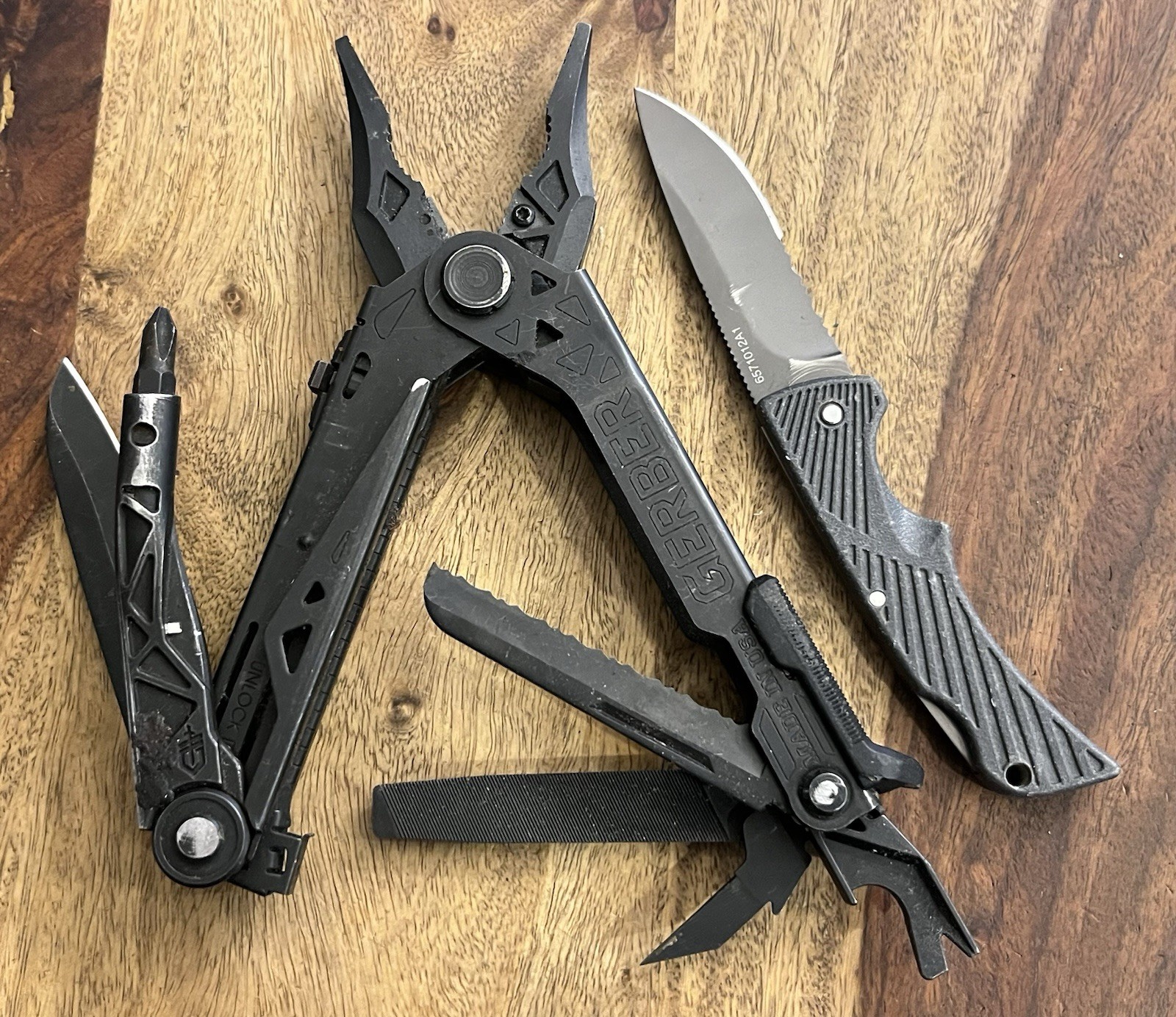 Gerber Center Drive Multi Tool Black USA Excellent Cond w/Sheath & Bear Knife