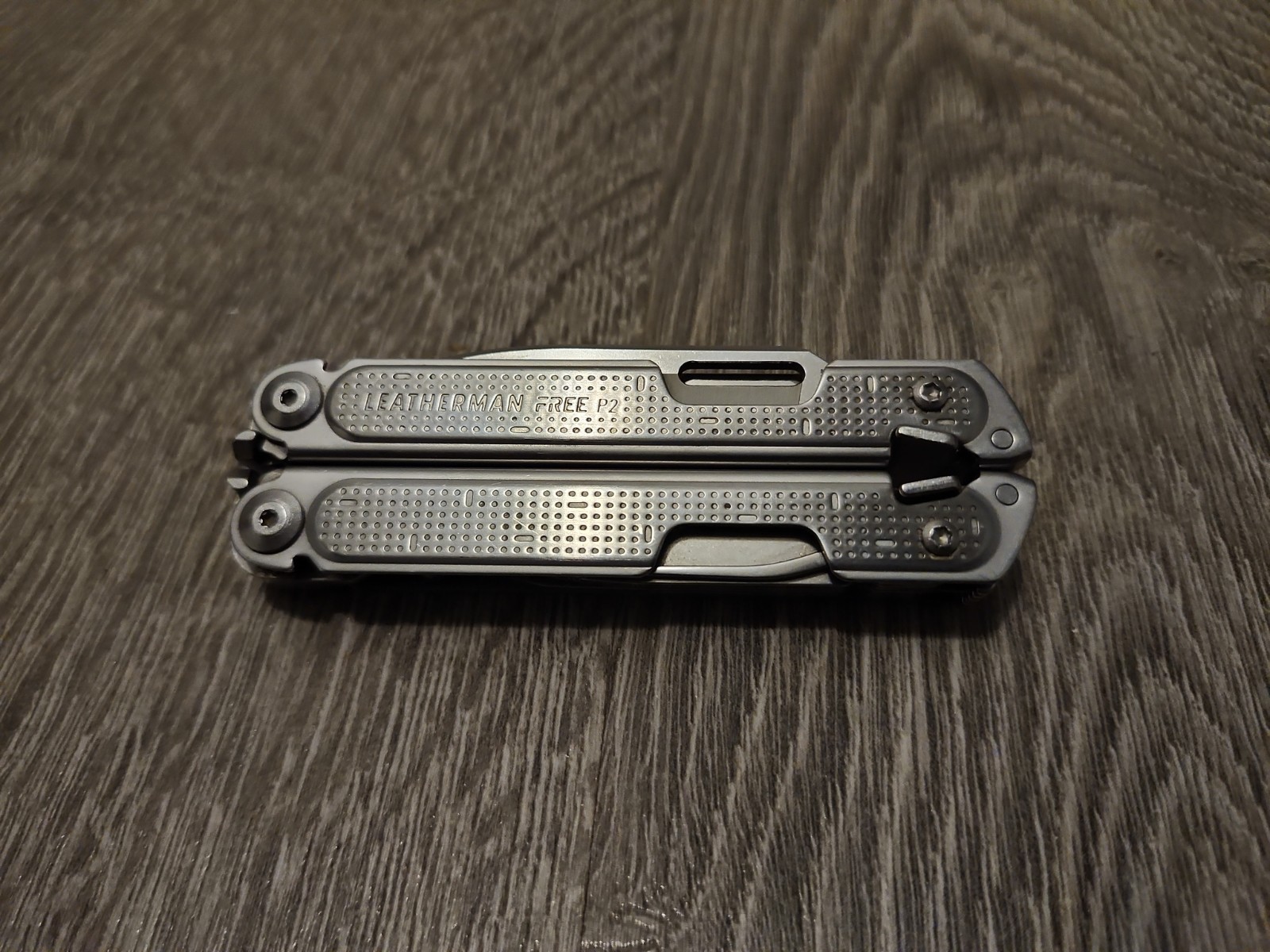 Leatherman Free P2 Multi-Tool – Used, Good Condition, W/Sheath