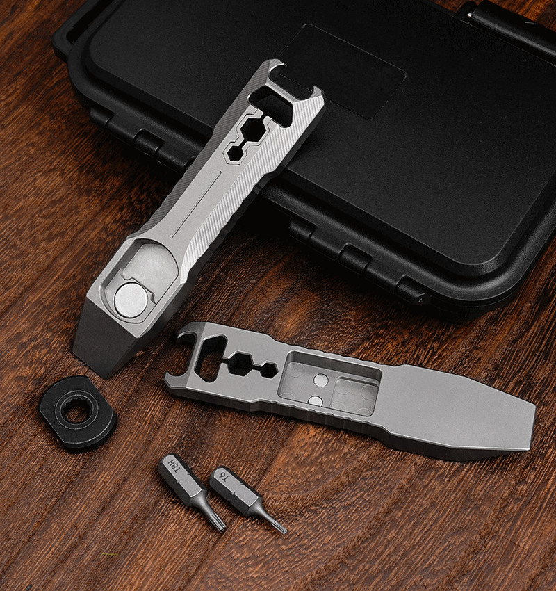 EDC Titanium Alloy Keychain Pocket Pry Bar Crowbar Opener Outdoor Multi Tools