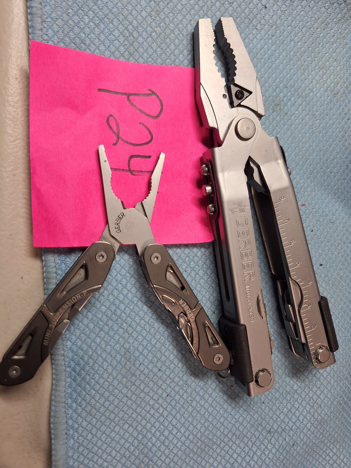 1 SILVER GERBER Multi Tool W/BONUS MINI MULTI EXCELLENT LOC P24