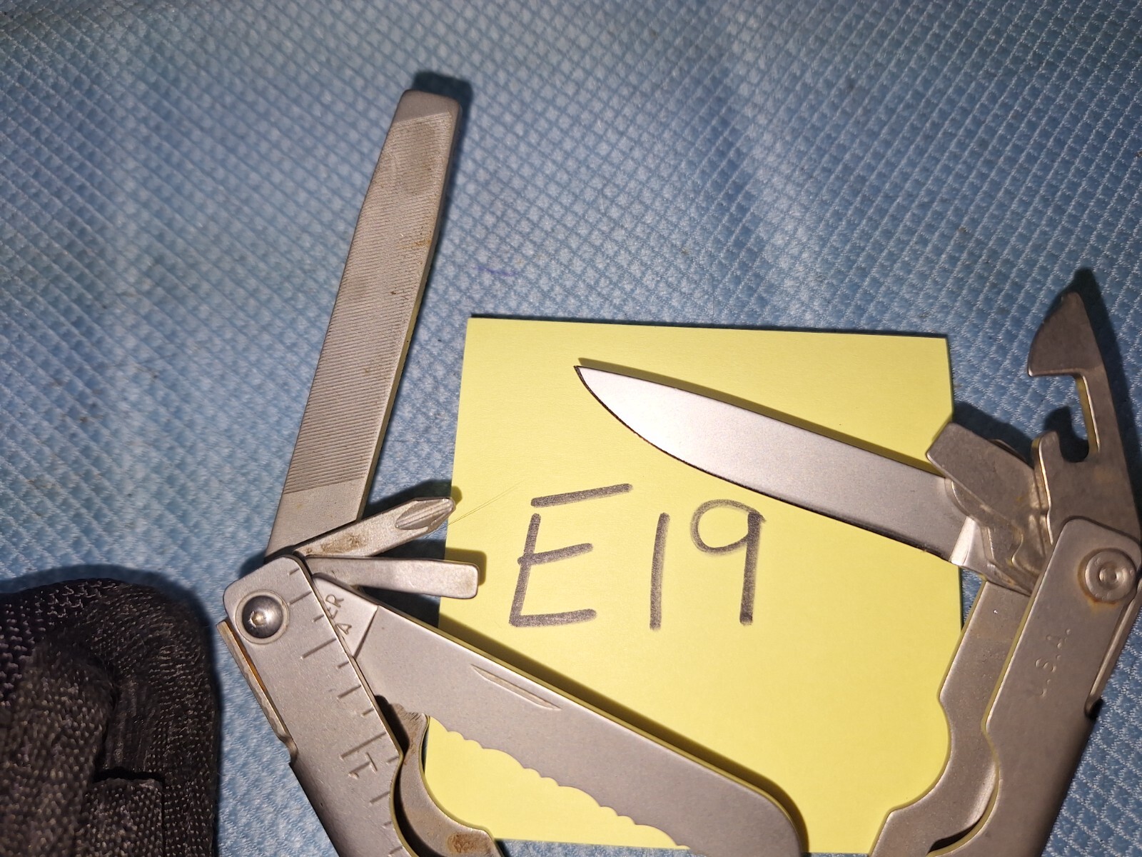 1 Vintage GERBER Multi Tool W SHEATH Camping Fishing Lot E19