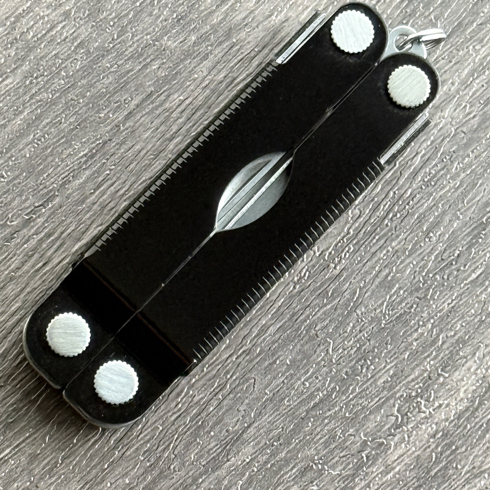 Leatherman MICRA BLACK Aluminum Multitool in Vintage Gift Tin