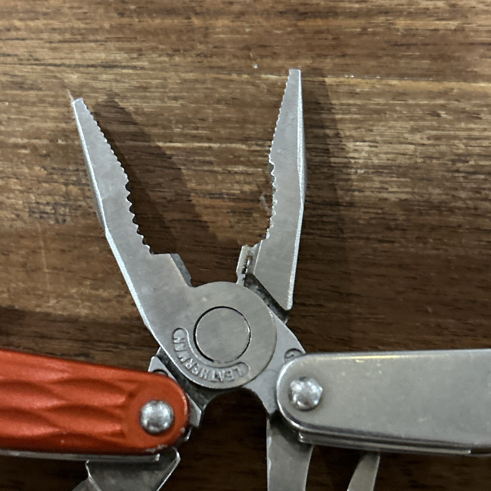 Leatherman Juice S2 Multi-Tool Pliers Pocket Knife Cinnabar Orange