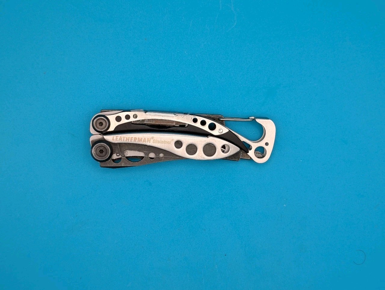 LEATHERMAN Skeletool Multi Tool – Combo Blade Knife Pliers! Silver & Black!