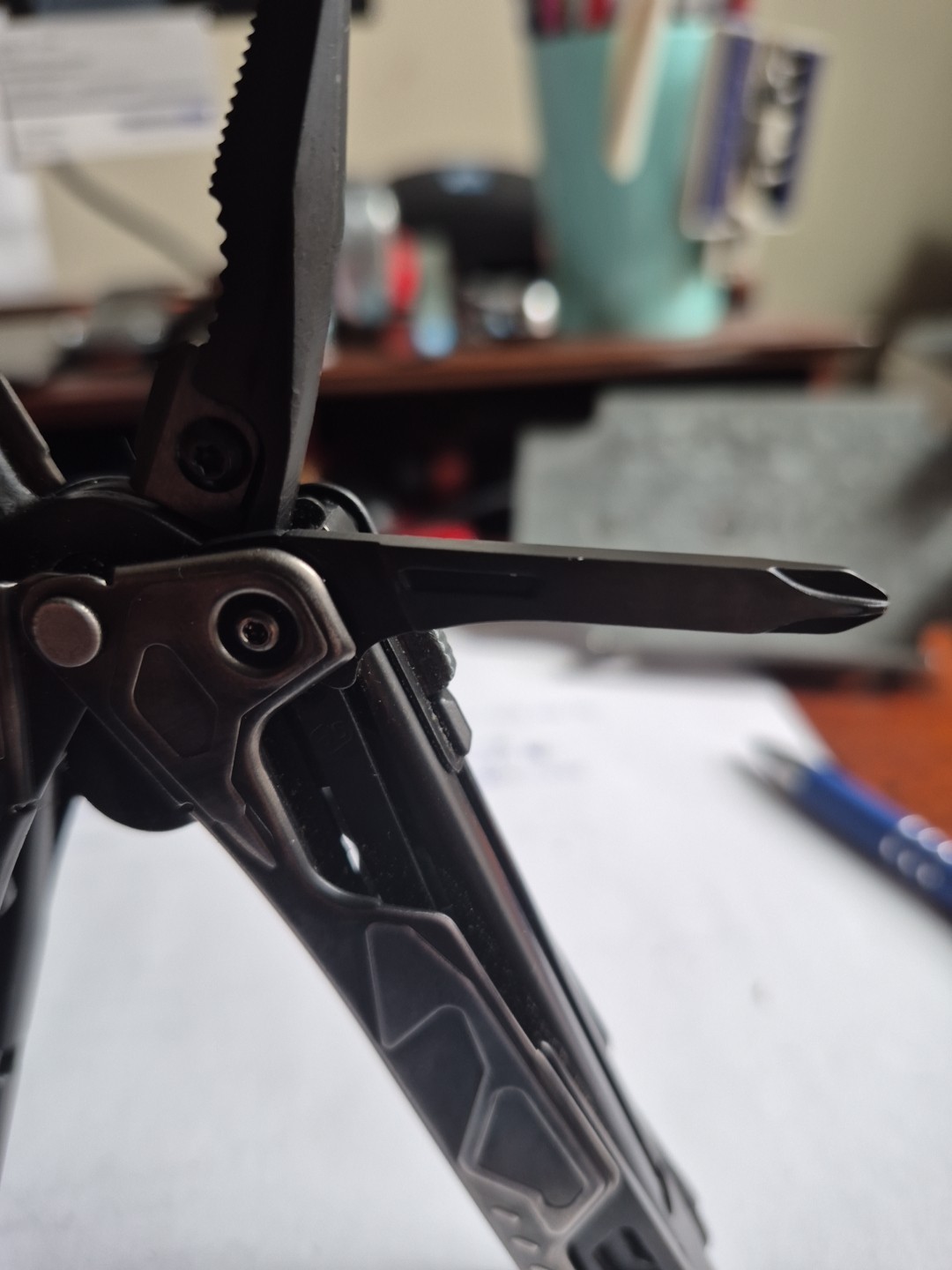 Leatherman One Hand Tool (OHT) Multitool Black Oxide