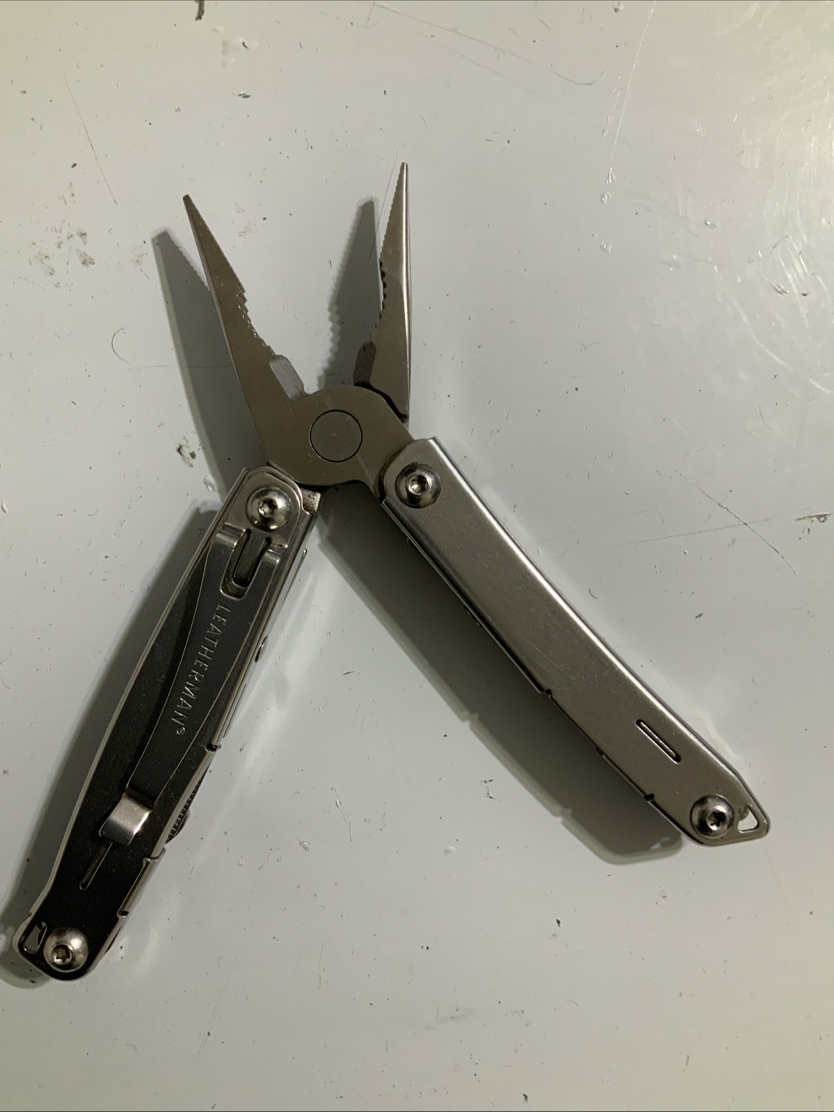 Leatherman Wingman stainless Steel Multi tool with Pocket Clip
