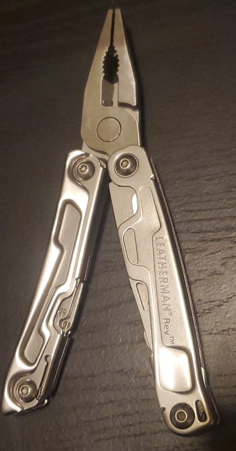 LEATHERMAN REV MULTI-TOOL IS IN PRIMO CONDITION 030