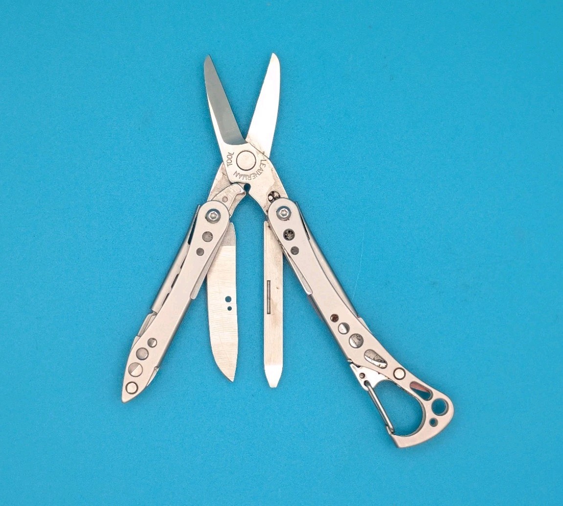 Rare Early Retired PINK Leatherman Style CS Multitool, Cancer Foundation
