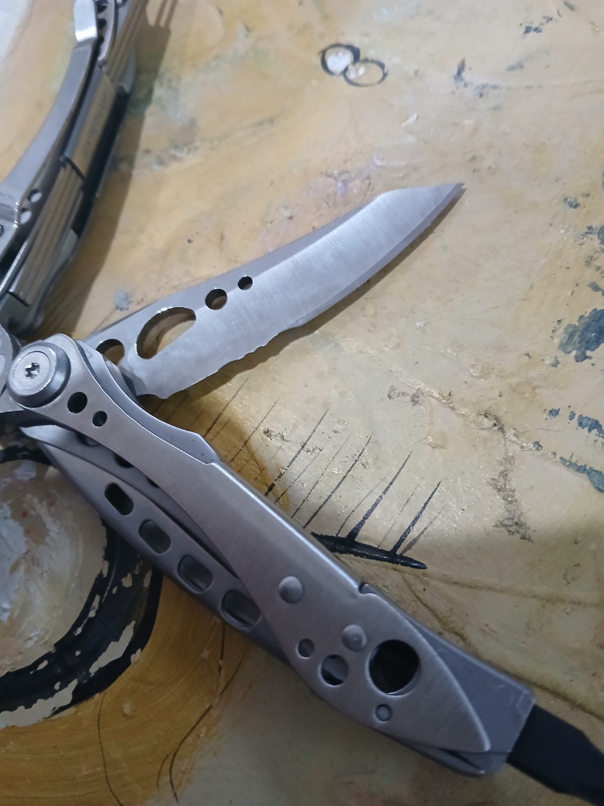 Unused Leatherman Skeletool Multitool- W/ Genuine Brown Leather Sheath USA Boxed