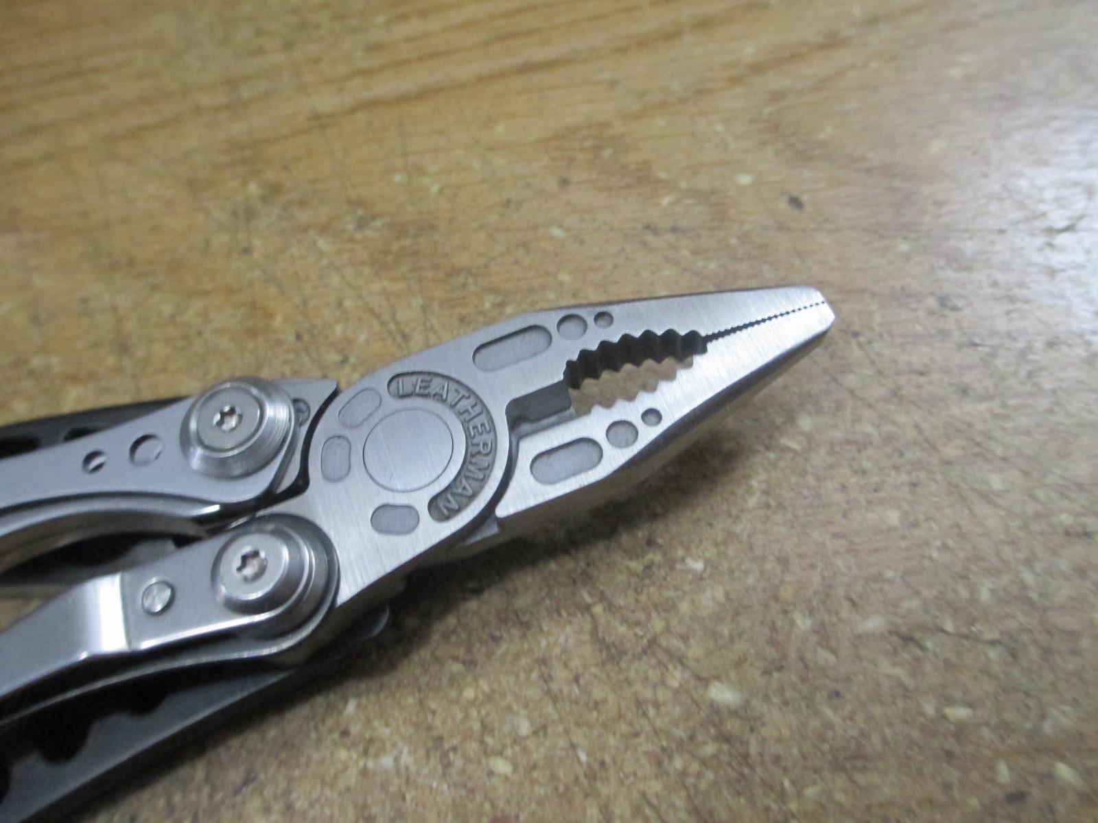 Leatherman Freestyle CX Multi-Tool 154CM DLC Carbon Fiber