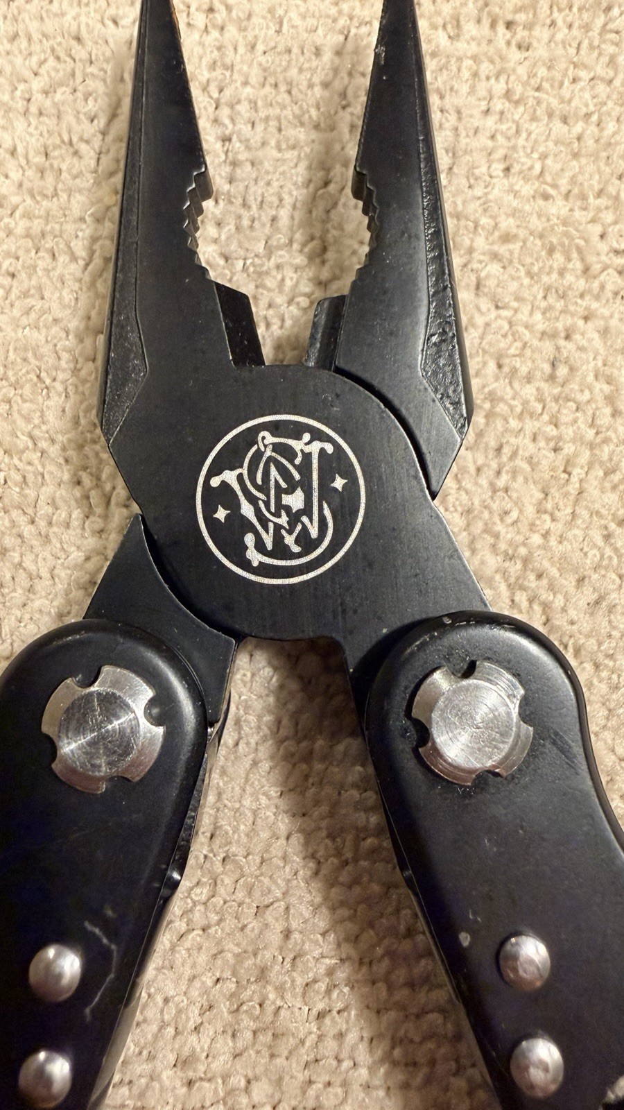 Smith & Wesson Black Multi Tool Pliers Knife Saw Screwdriver Survival EDC