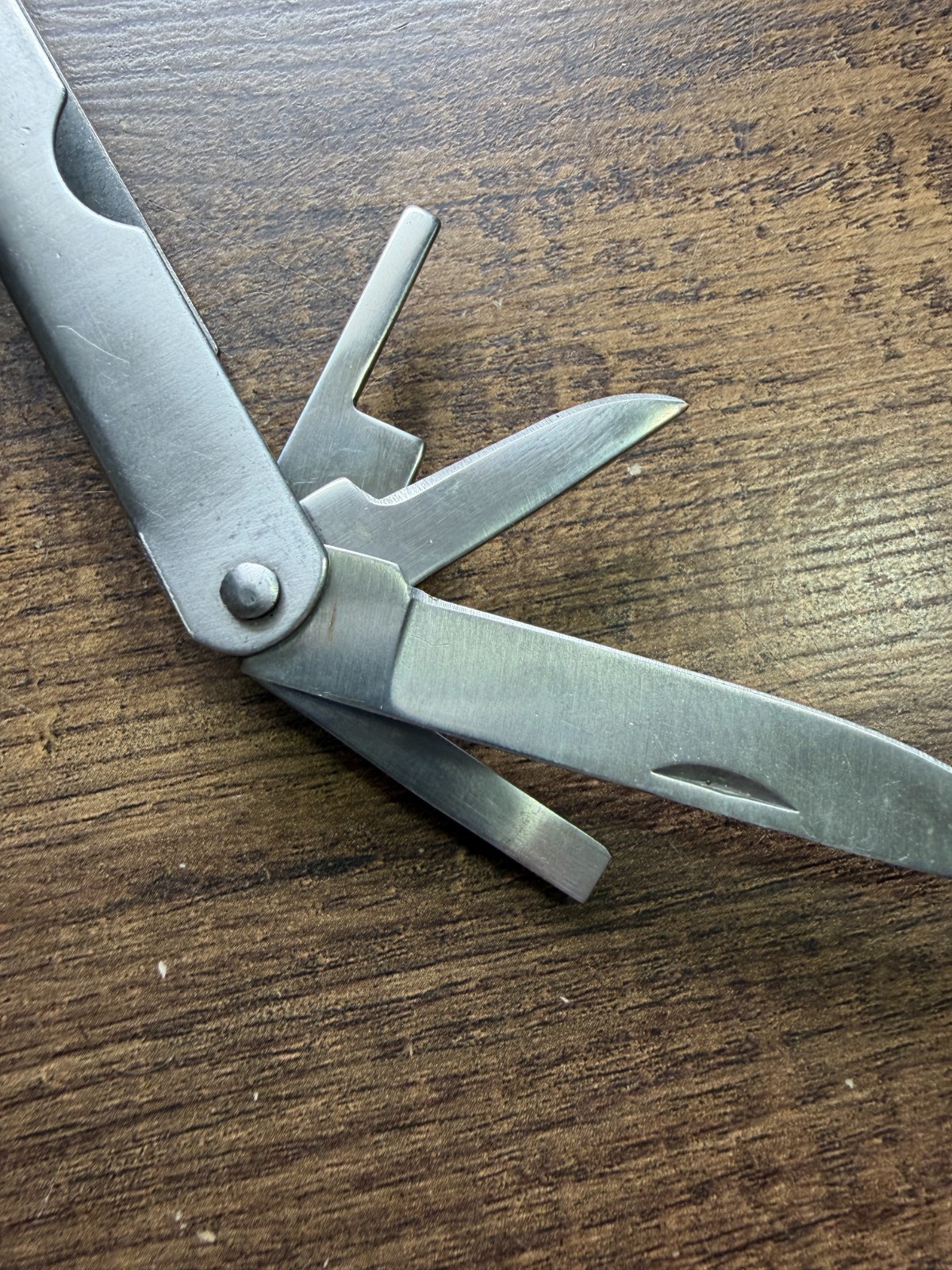 ALLTRADE Multi-Tool Stainless Steel Plier – Knife – Sheath Included