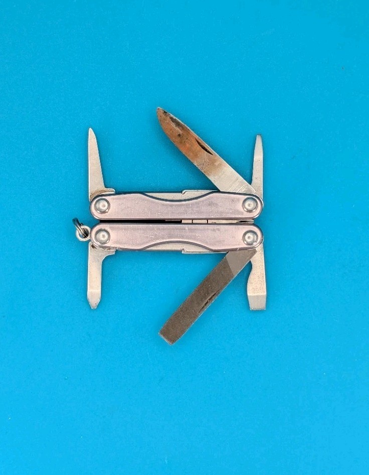 Leatherman Squirt P4 Multi-Tool, Key Ring, Retired, GRAY!