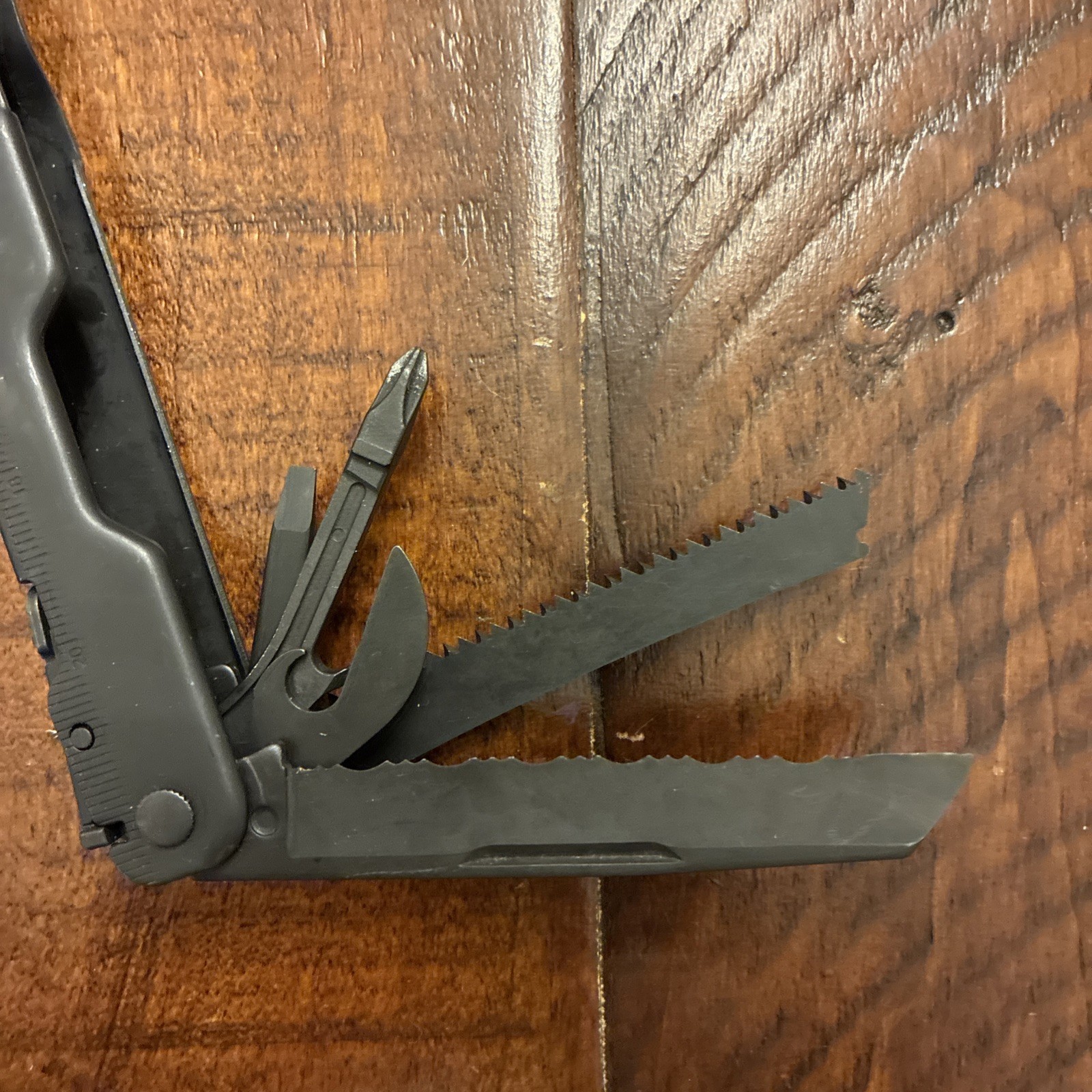 Leatherman Super Tool 300 Multitool Black Oxide – Excellent