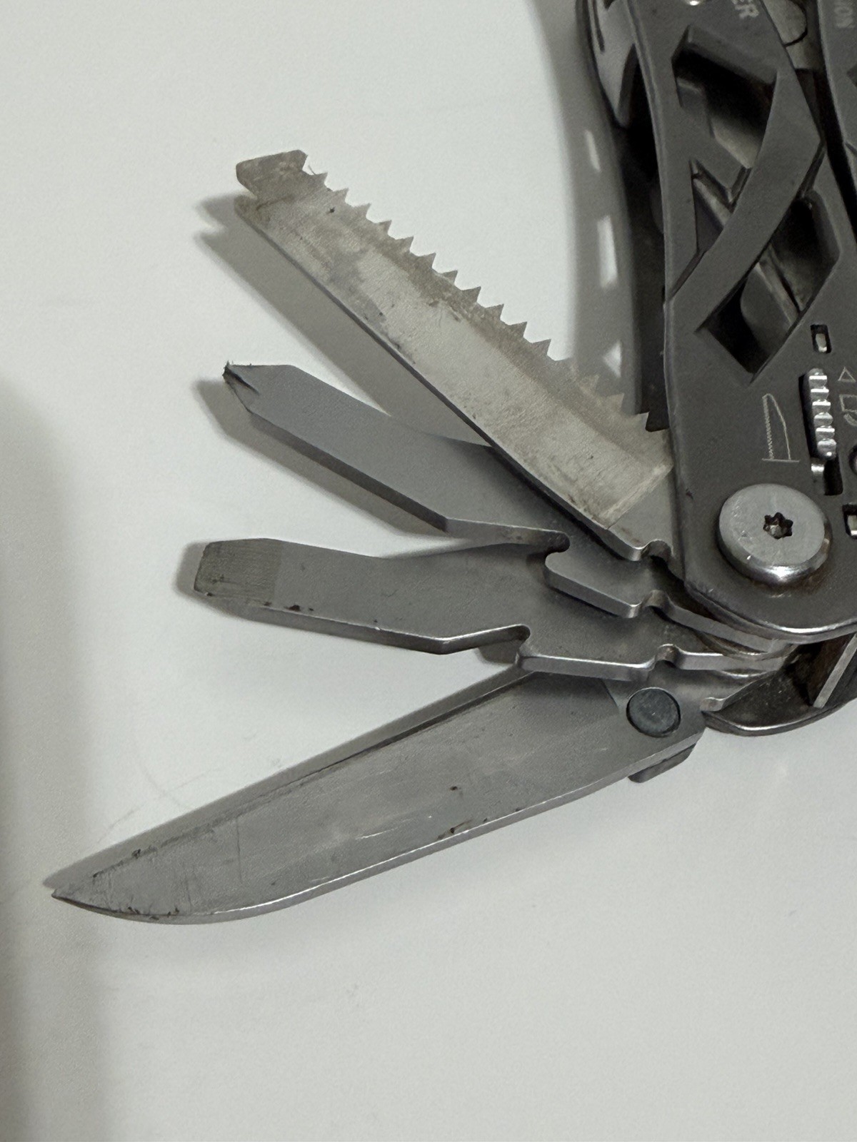 Gerber Knife Multi 9 Tool Blades On Suspension Folding Pliers With Nylon Pouch