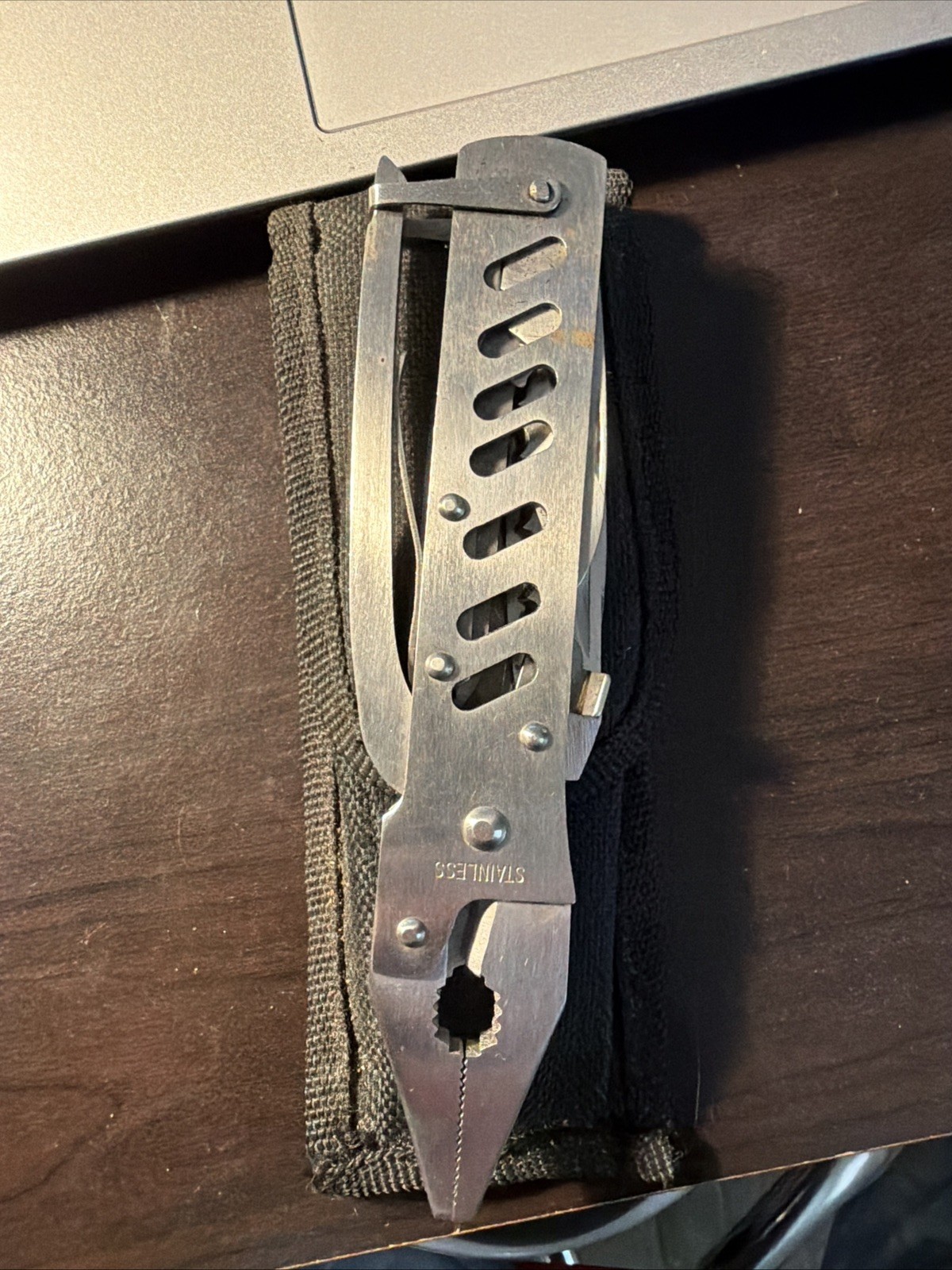 8 in 1 Multi Tool Stainless Steel Pliers Knives Saw File Screw Drivers Sheath