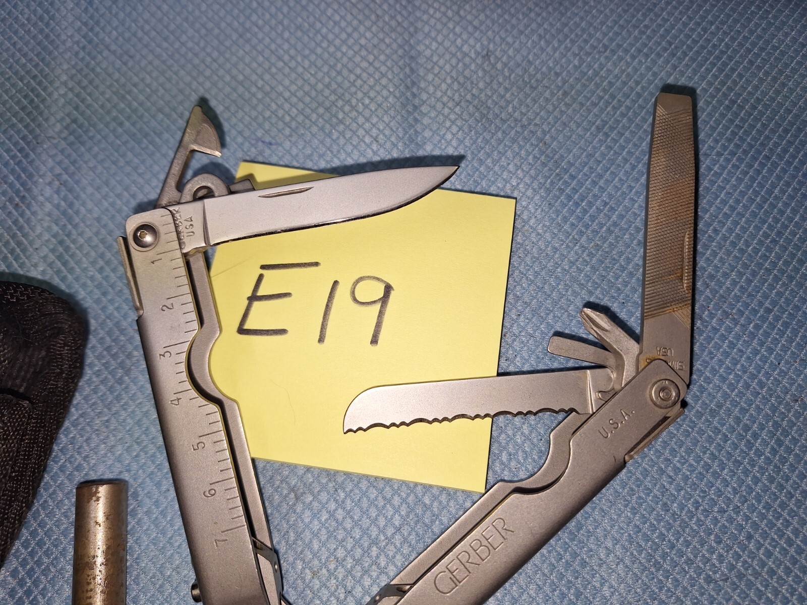 1 Vintage GERBER Multi Tool W SHEATH Camping Fishing Lot E19