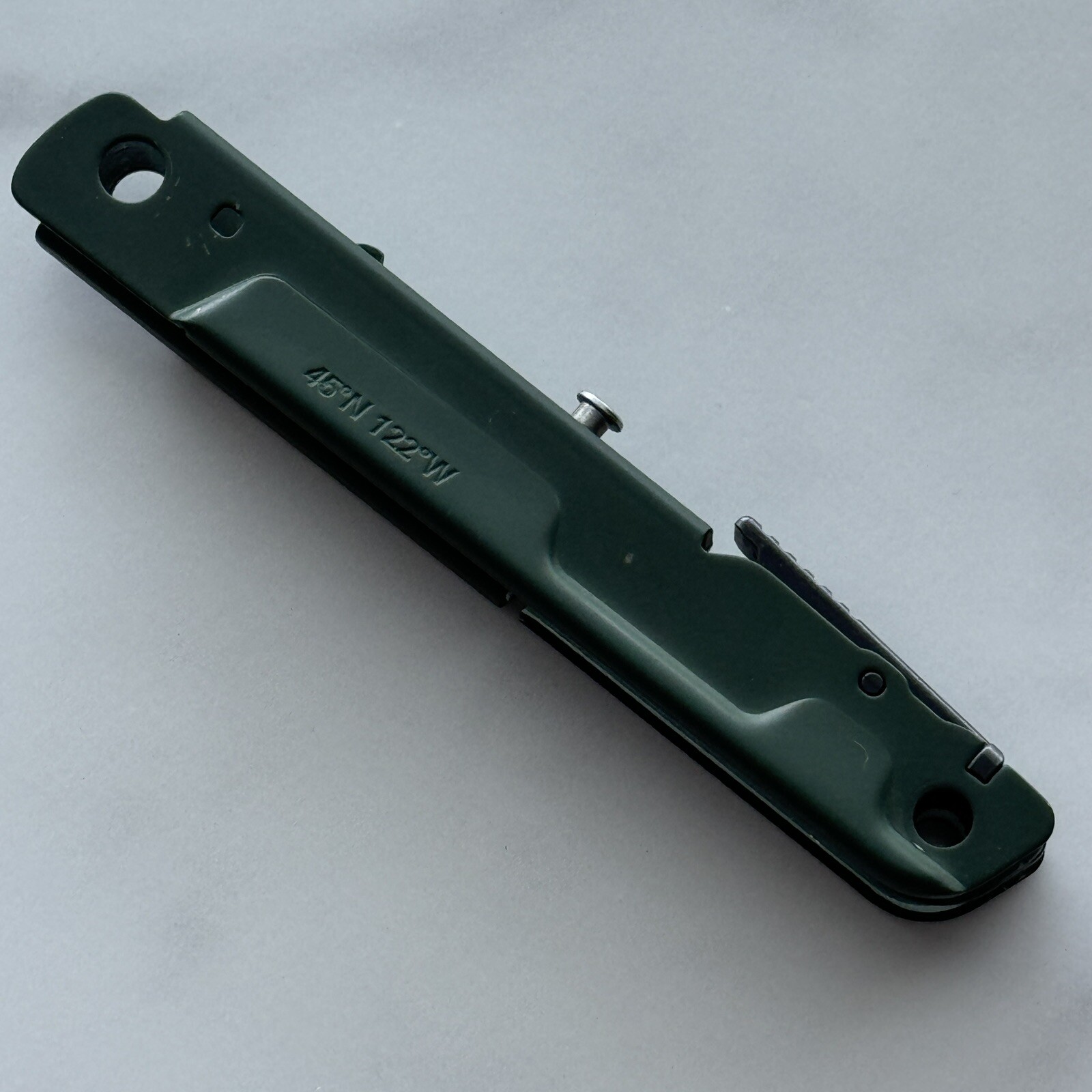 Leatherman Signal Green frame w/Coordinates and Black push lever