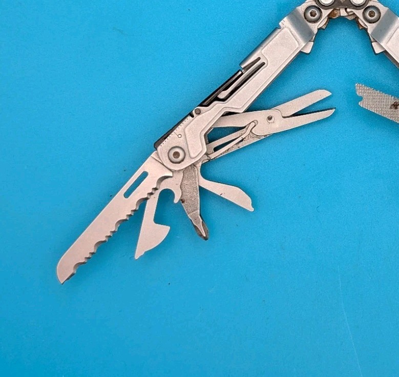 SOG PowerPint Tool Compact Lightweight Silver Multi-Tool!