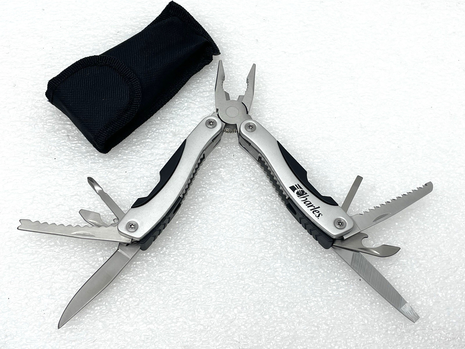 CHARLES COMPANY MULTI-TOOL PROMO NEAR MINT BLADE FILE SAW PHILIPS PLIERS