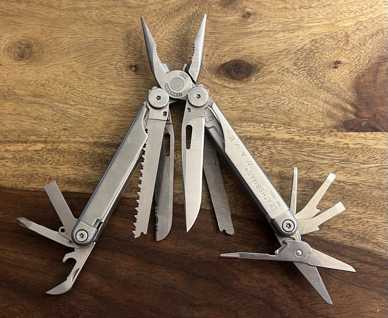 Retired 2001 Original Leatherman Wave w/Sheath SUPER NICE!! TSA Confiscated