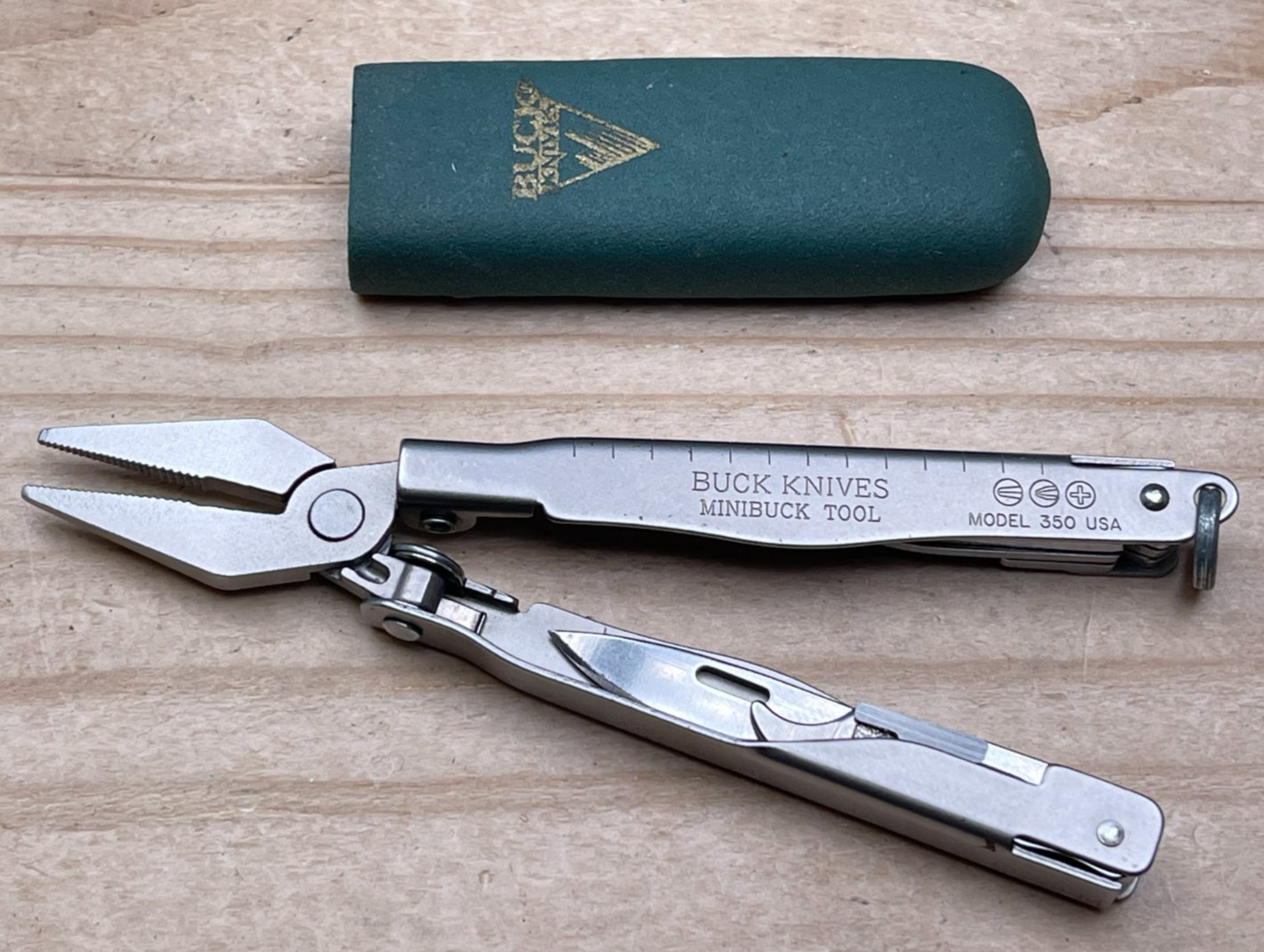 USA Buck Knives MiniBuck Tool Satin Model 350 with Green Rubber Pouch